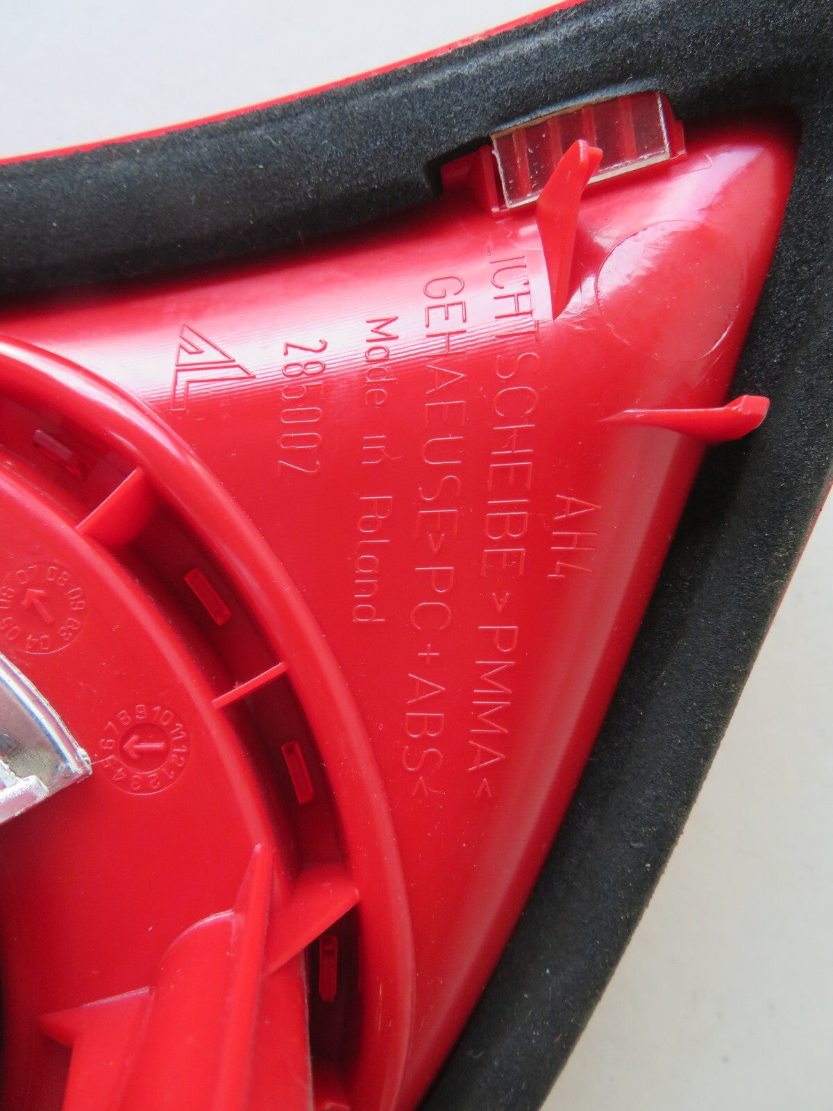 VOLKSWAGEN VW GOLF MK5 OS DRIVER REAR INNER TAIL LIGHT 2004-2009 AMS1115