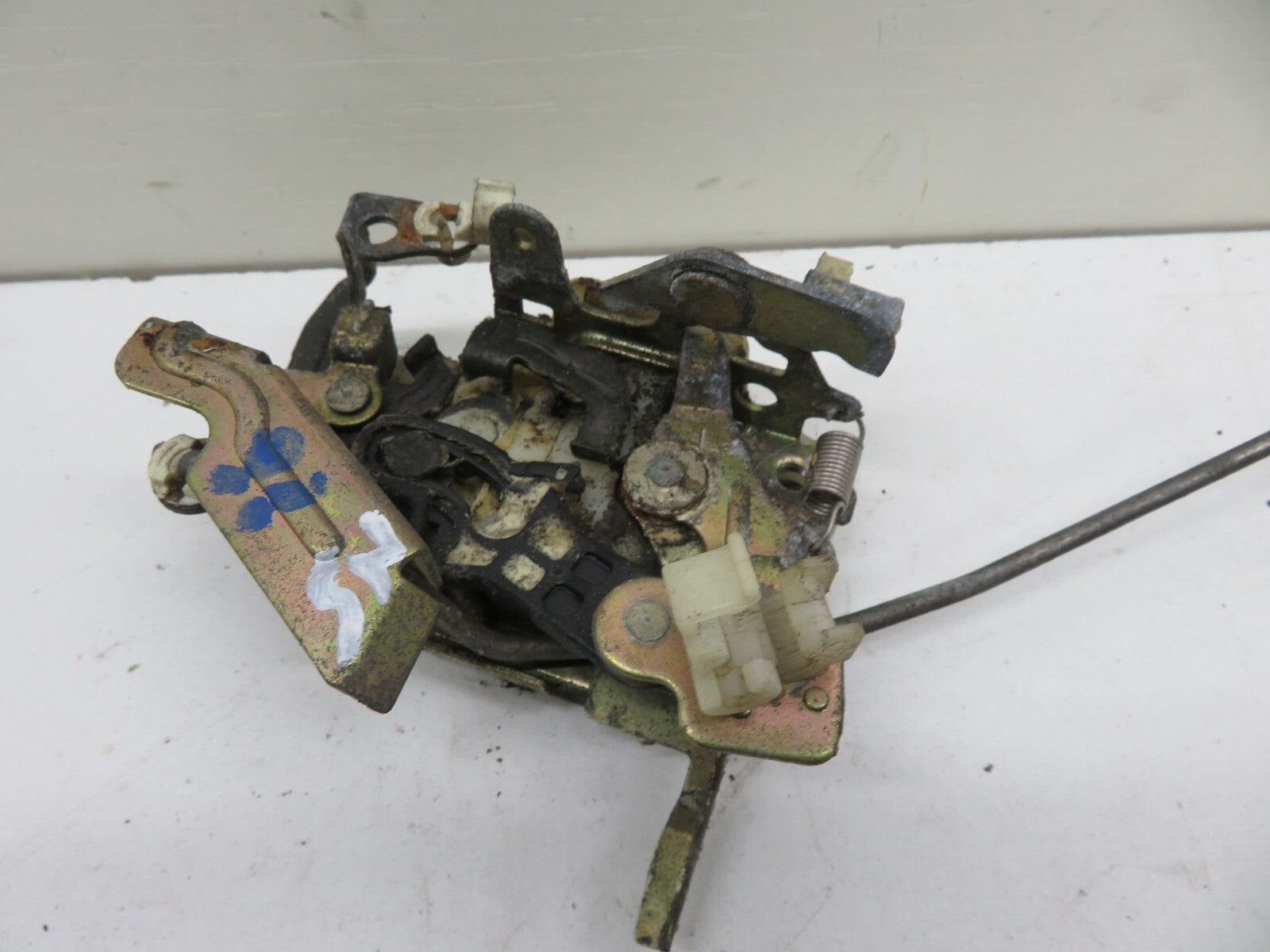 MAZDA MX5 MK1 NS PASSENGER DOOR LOCK CATCH 1989-1993 #0100-16