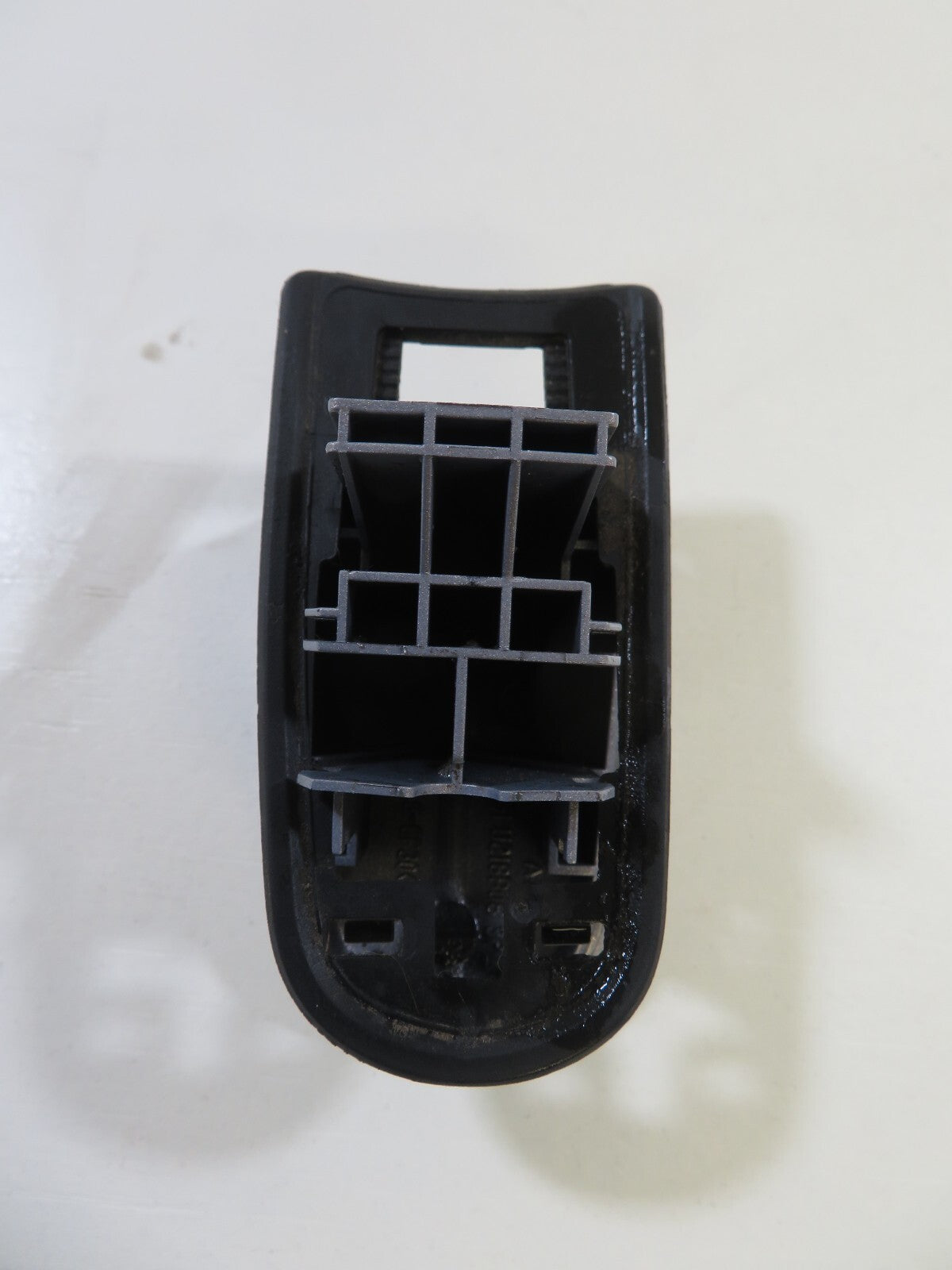 FORD C MAX GRAND NSF PASSENGER DOOR HANDLE END CAP 2011-2015 1724-11