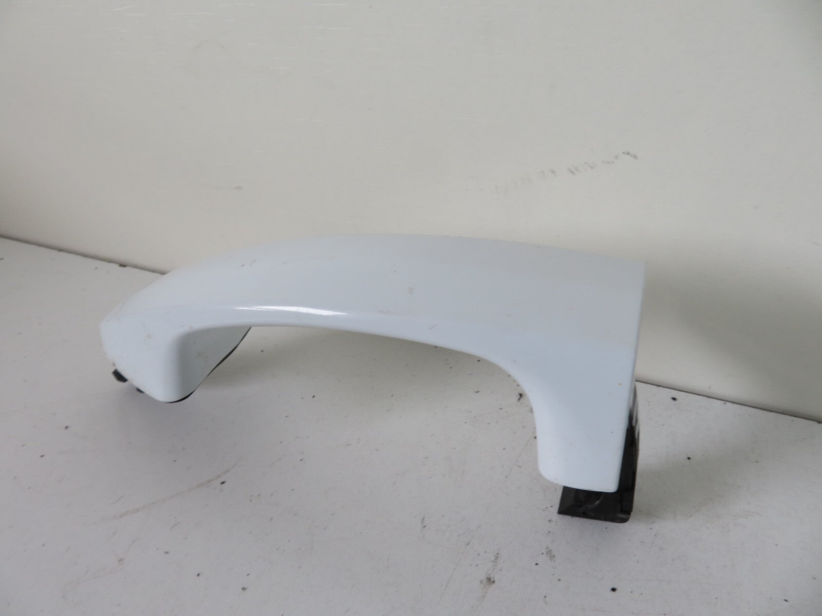 FORD FIESTA ST180 OS DRIVER DOOR HANDLE WHITE 2013-2017 1157-17