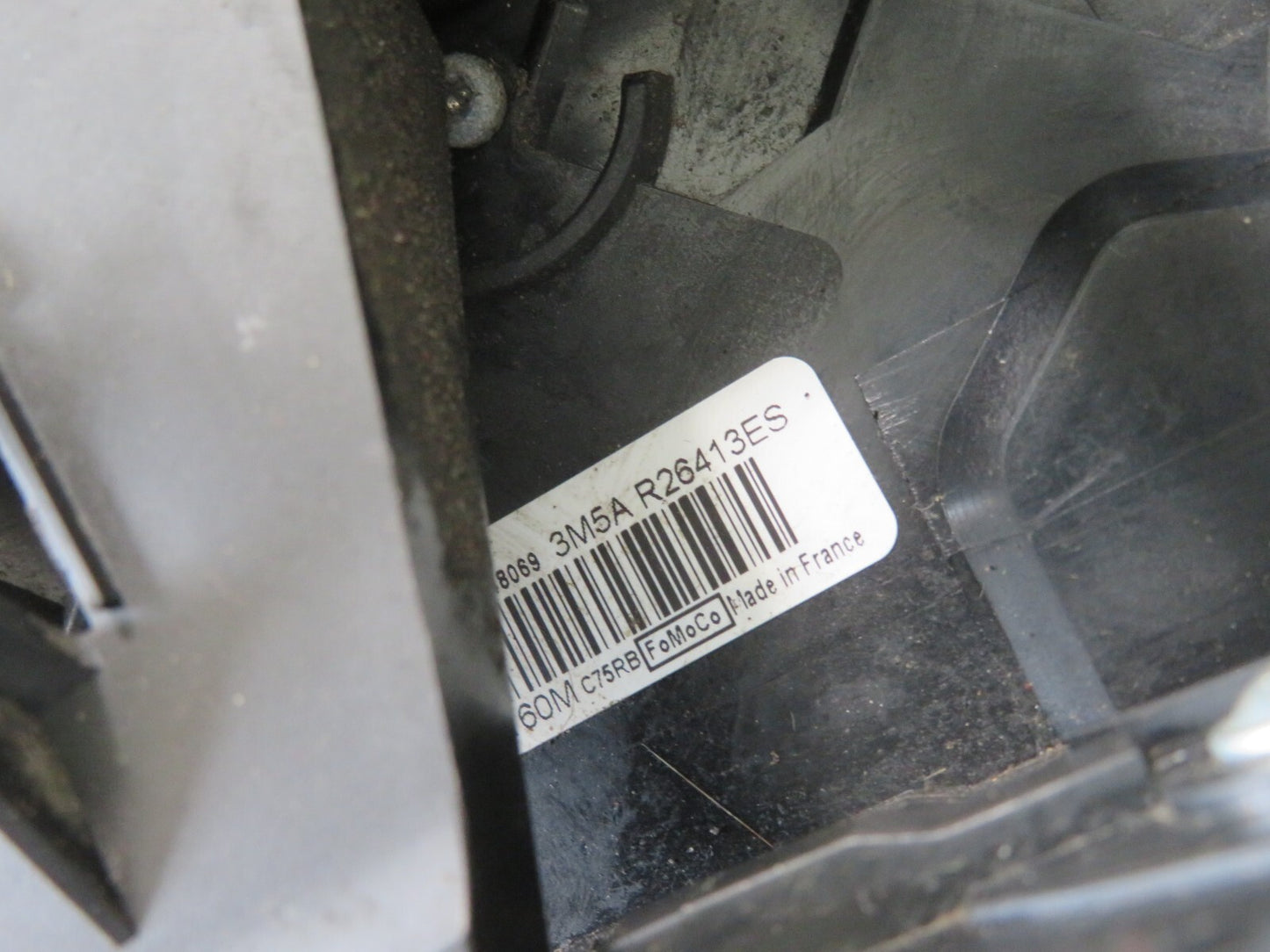 FORD C-MAX NSR LEFT REAR DOOR LOCK CATCH 3M5A-R26413-ES 2006-2010 1401-3