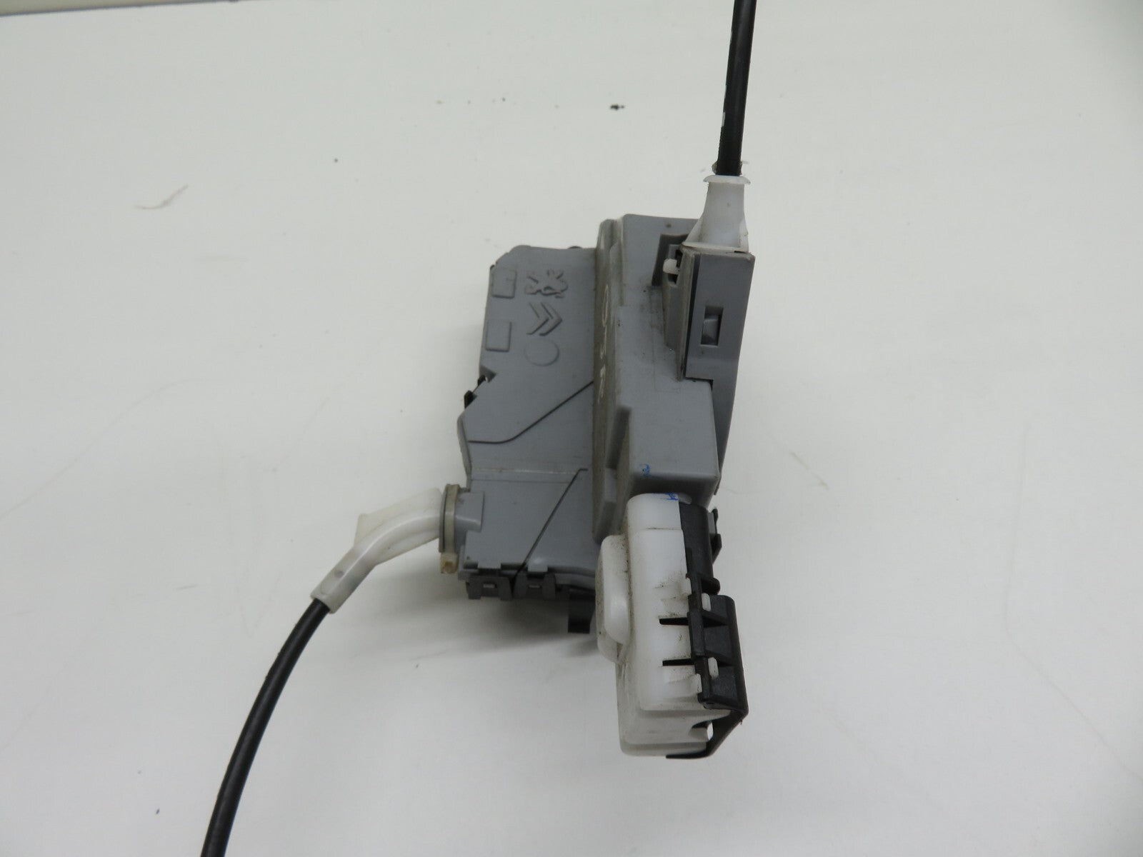 CITROEN C5 X7 OSR DOOR LOCK CATCH PSA574394 2008-2015 1528