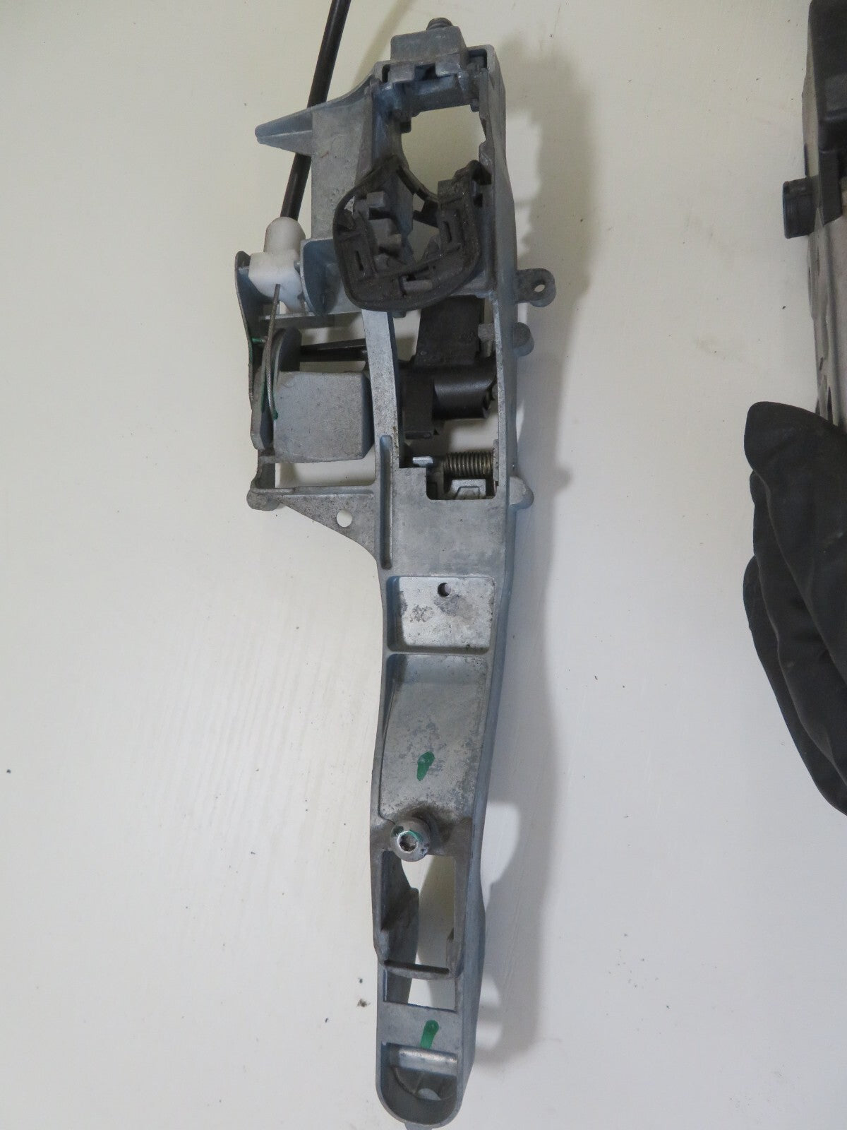 PEUGEOT 308 NSR DOOR LOCK CATCH 2007-2013 1410-3