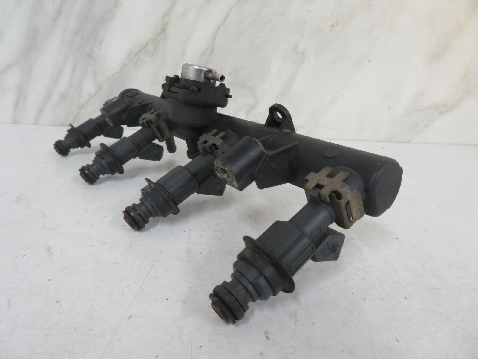 VOLKSWAGEN VW POLO 6N2 FUEL RAIL INJECTORS 030133319AA VAGMIX1512-8