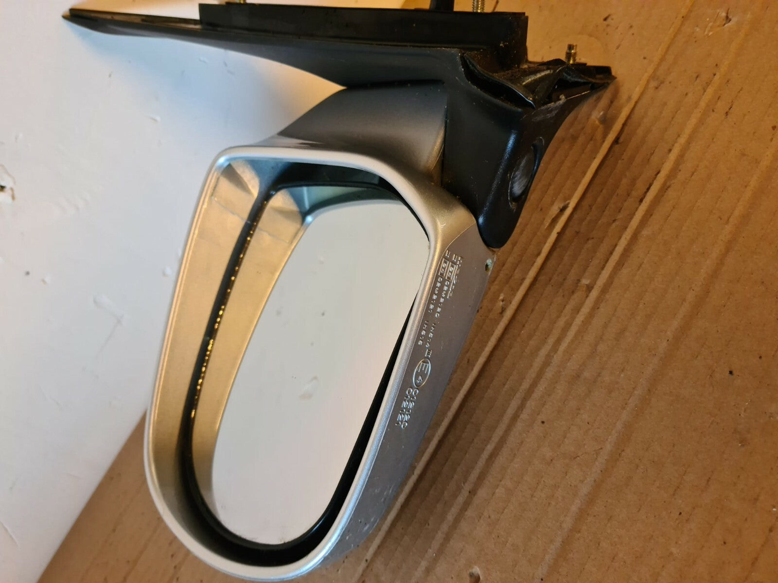 MAZDA MPV NS PASSENGER SIDE DOOR WING MIRROR IN SILVER 2004-2009 A51