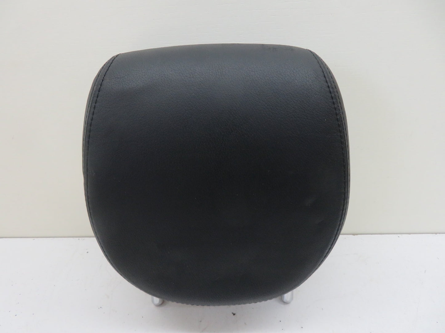 PORSCHE CAYENNE 955 REAR LEATHER HEAD REST LEFT OR RIGHT 2003-2006