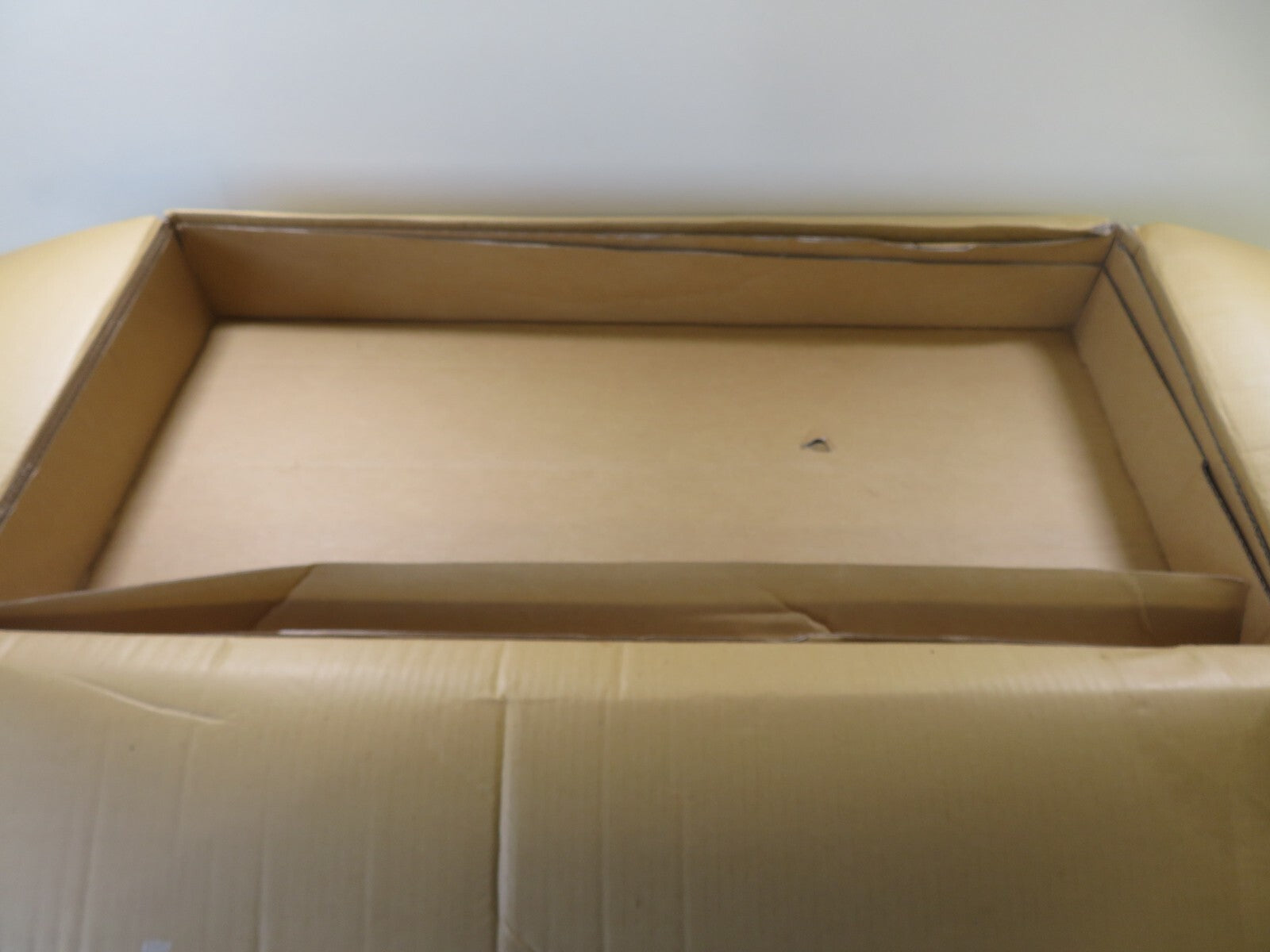 KIA SOUL NS PASSENGER REAR TAIL LIGHT TYC 11-11960-01-2 2009-2012