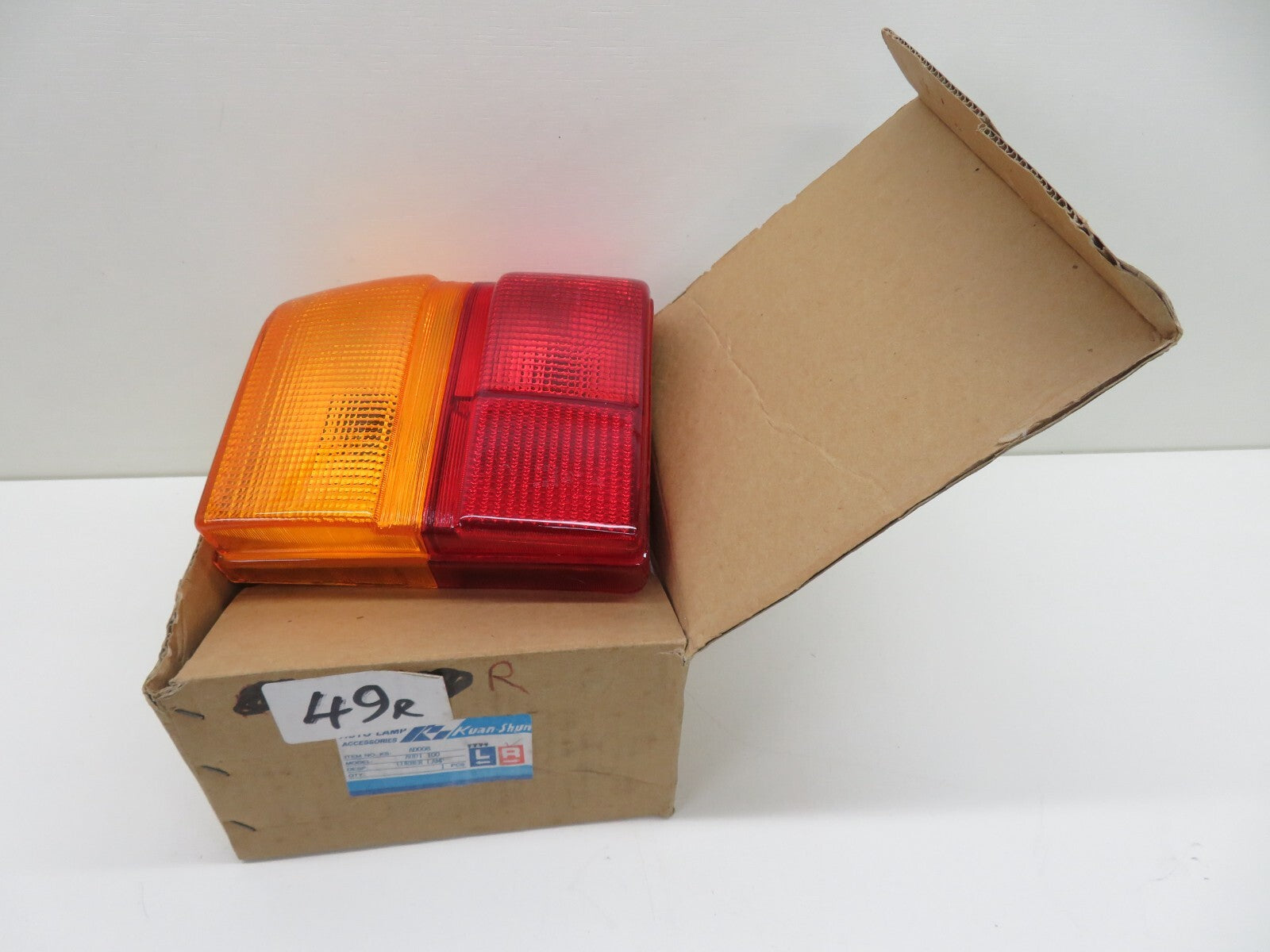 OS DRIVER REAR OUTER TAIL LIGHT FOR AUDI 100 1983-1990