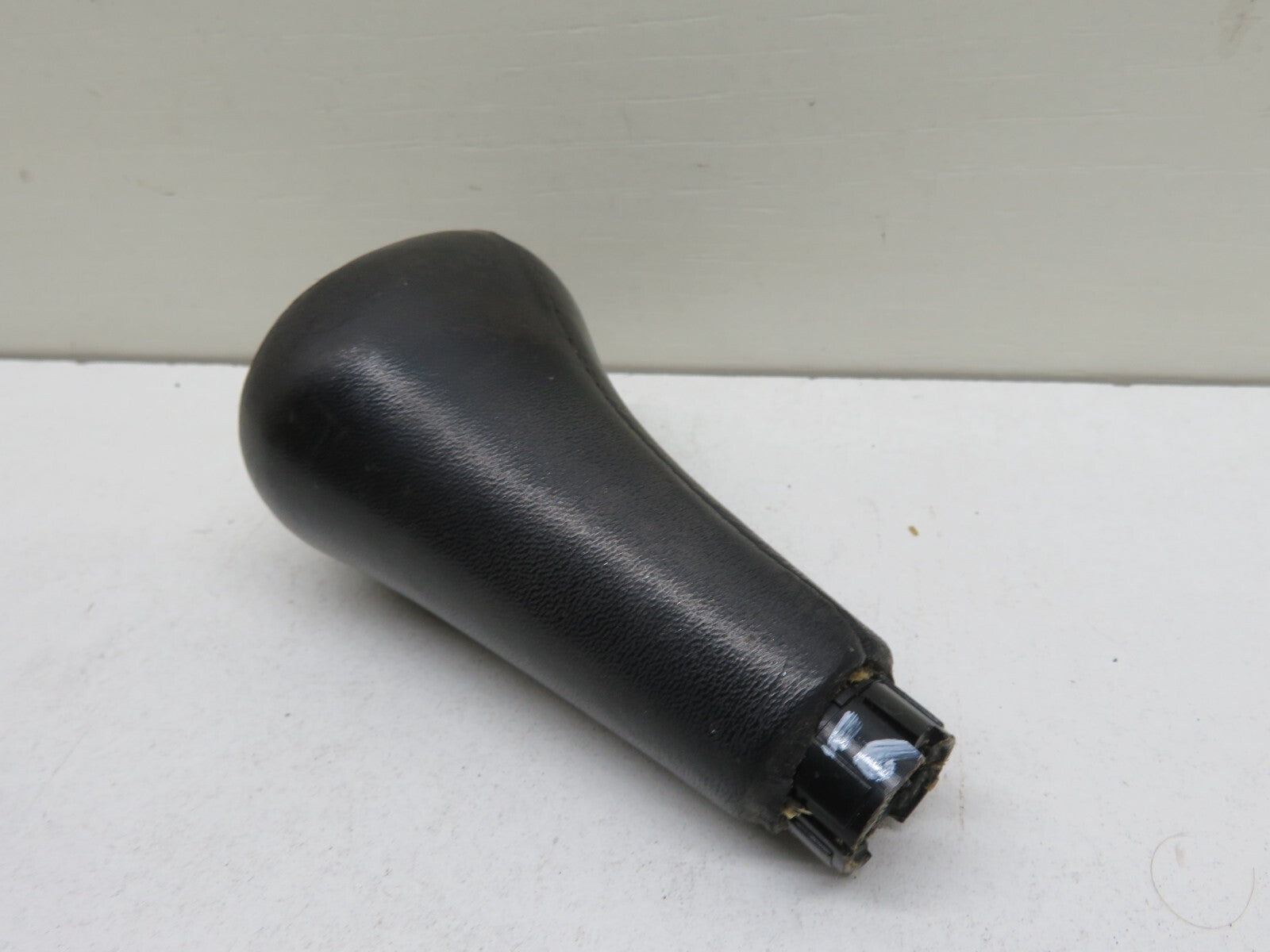 BMW E36 5 SPEED MANUAL GEAR KNOB NEEDS RETRIM  1991-1998 1658-16