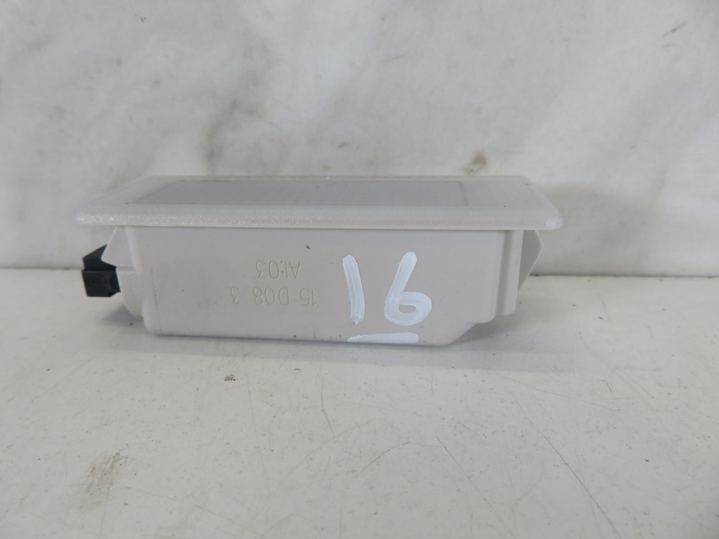 BMW 1 SERIES E88 INTERIOR DOOR CARD LIGHT 6972605 2007-2013 A1218-15