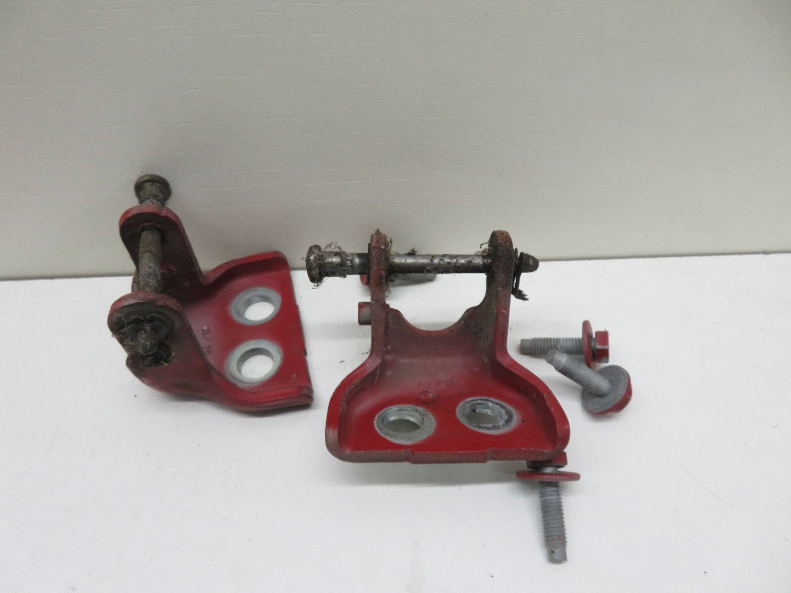 CITROEN BERLINGO MK2 NSF PASSENGER FRONT DOOR HINGES RED 2008-2018 1700-15