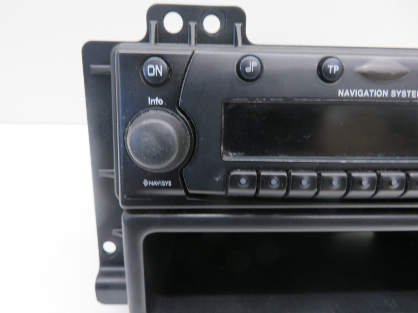 LAND ROVER FREELANDER 1 RADIO CD HEAD UNIT NAVIGATION XQD000230 1997-2006 1730-4