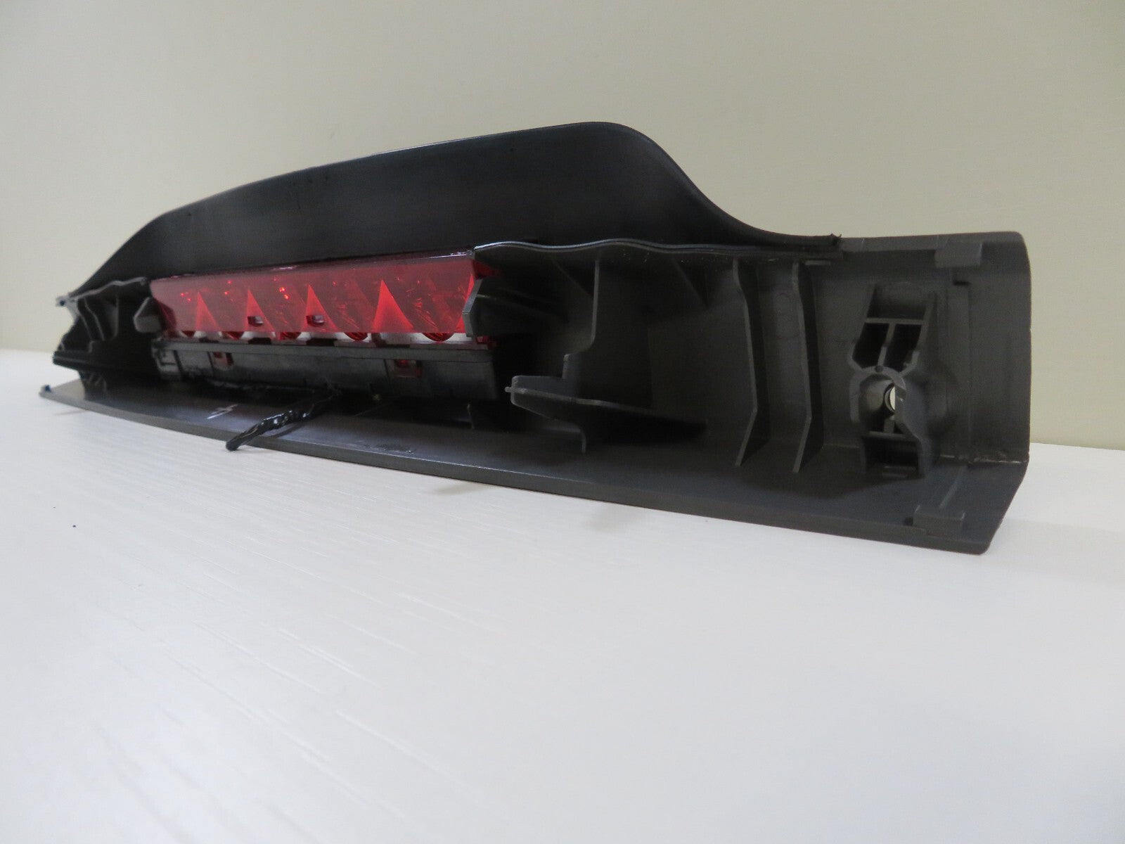 FORD FOCUS MK2 ESTATE REAR MIDDLE BRAKE LIGHT 2005-2010 1741-4