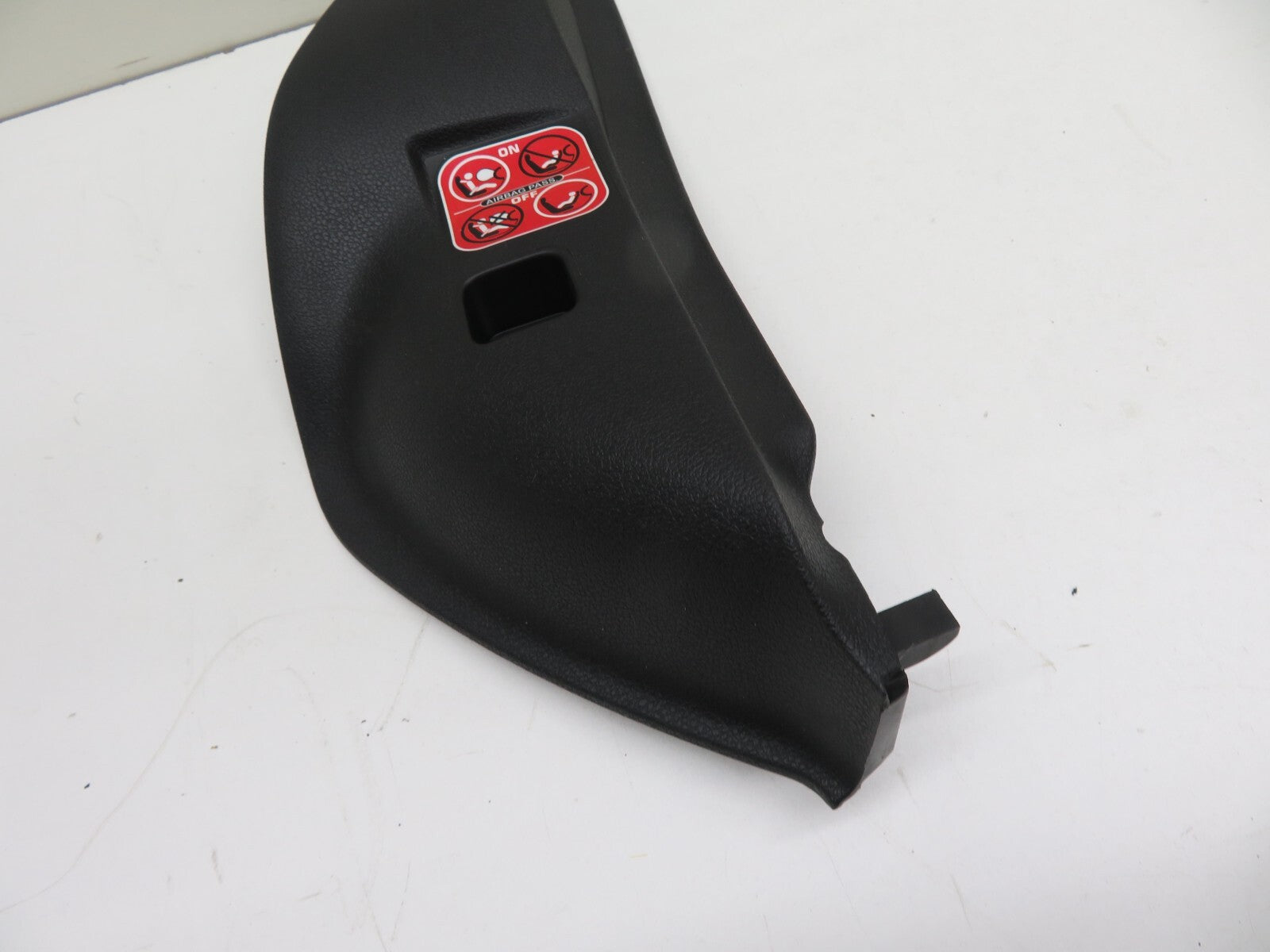 CITROEN BERLINGO MK2 OS DRIVER DASHBOARD END CAP 2008-2014 1336-3