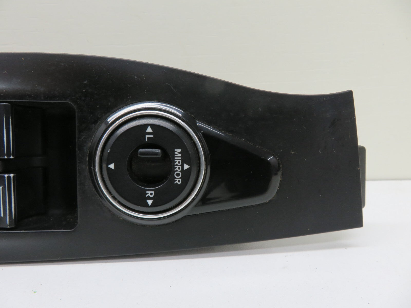 HYUNDAI I40 OS DRIVER WINDOW SWITCHES 93570-3Z550 2011-2015 A581-13