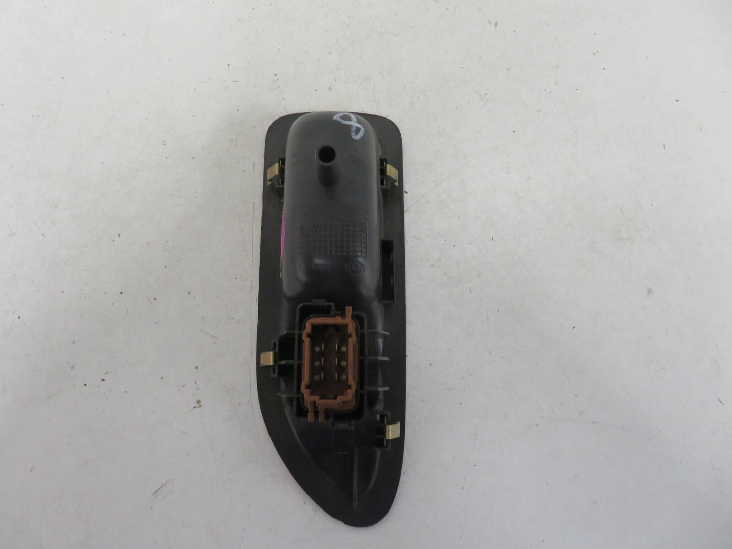 RENAULT LAGUNA MK2 NS PASSENGER SIDE WINDOW SWITCHES 2001-2007 1631-8