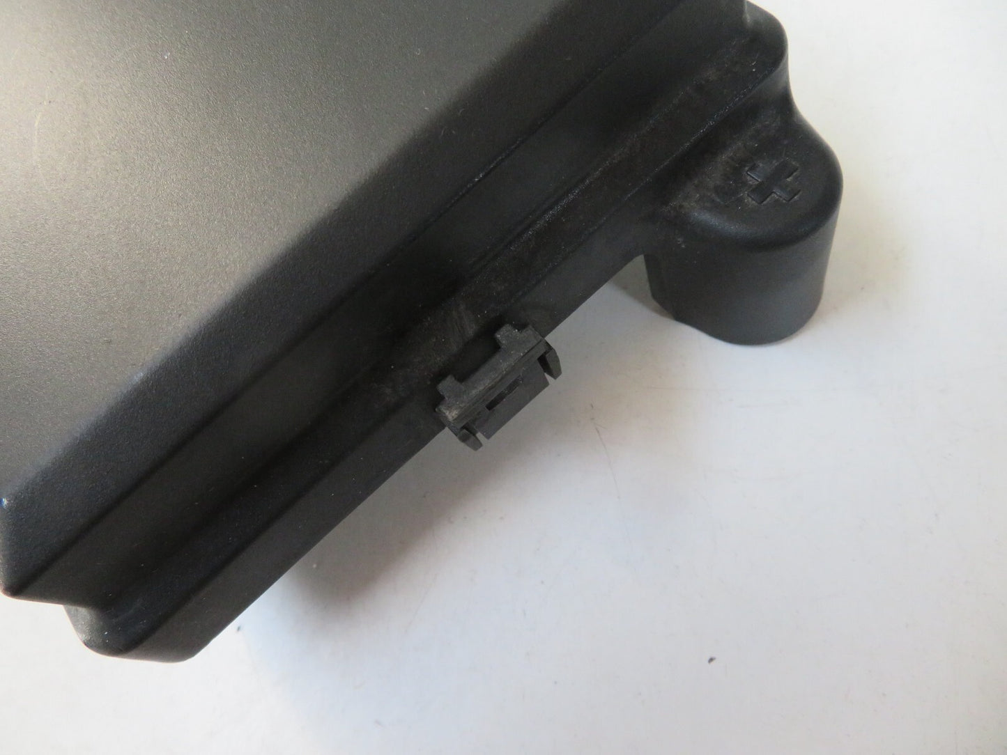 LAND ROVER DISCOVERY 3 ENGINE BAY FUSE BOX COVER 2005-09 1212-15