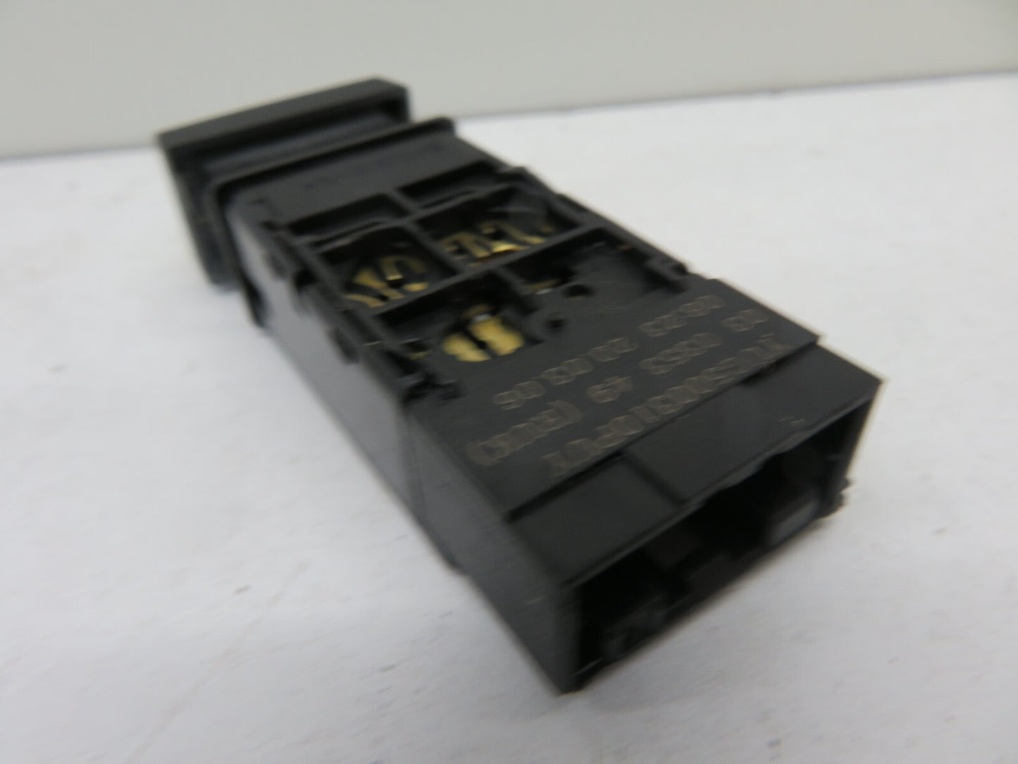 LAND ROVER FREELANDER 1 AIR CIRCULATION SWITCH YUG500310 2004-2006 1752-15