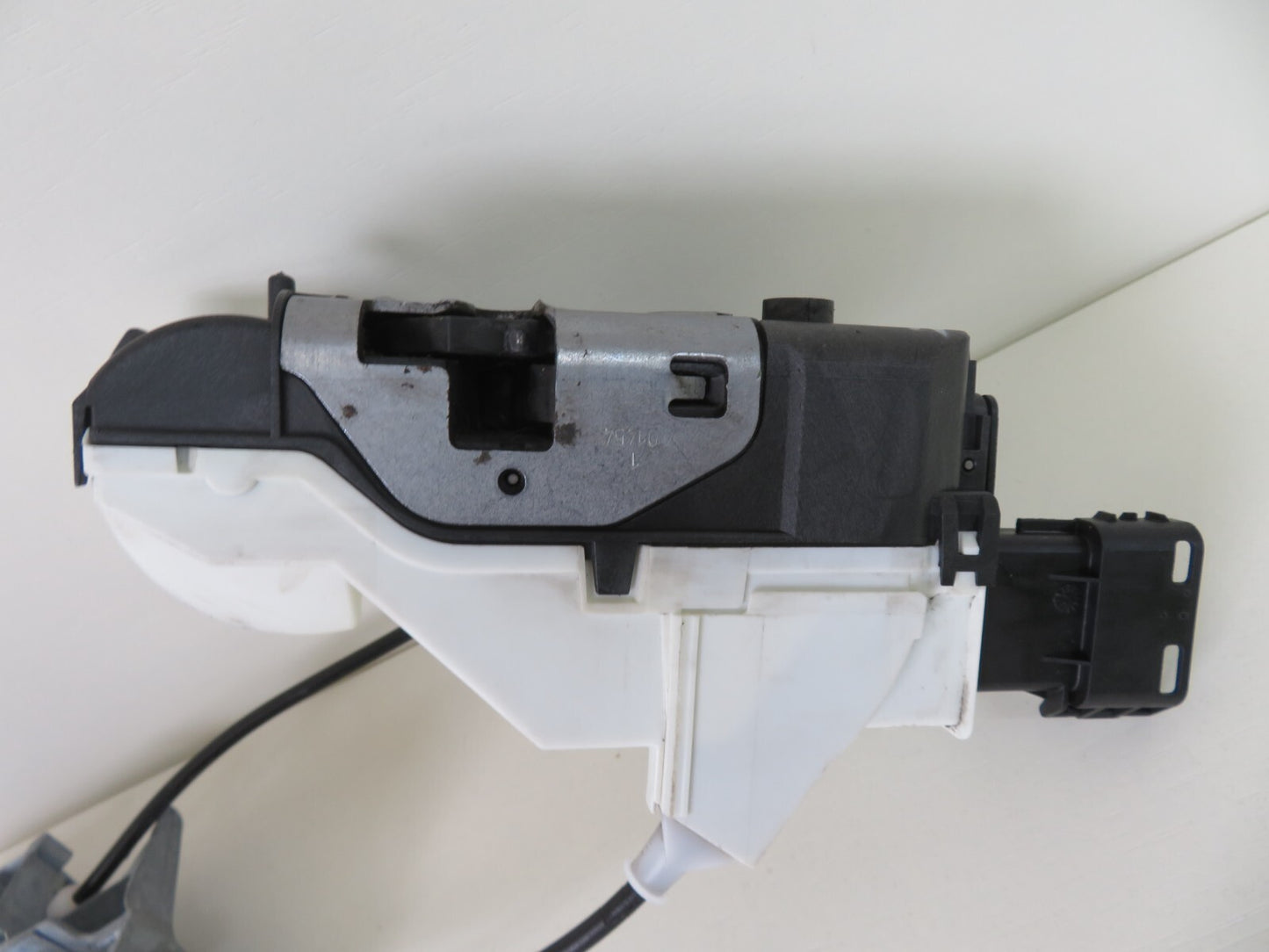 CITROEN BERLINGO MK2 NSF DOOR LOCK CATCH 2008-2014 1738-5