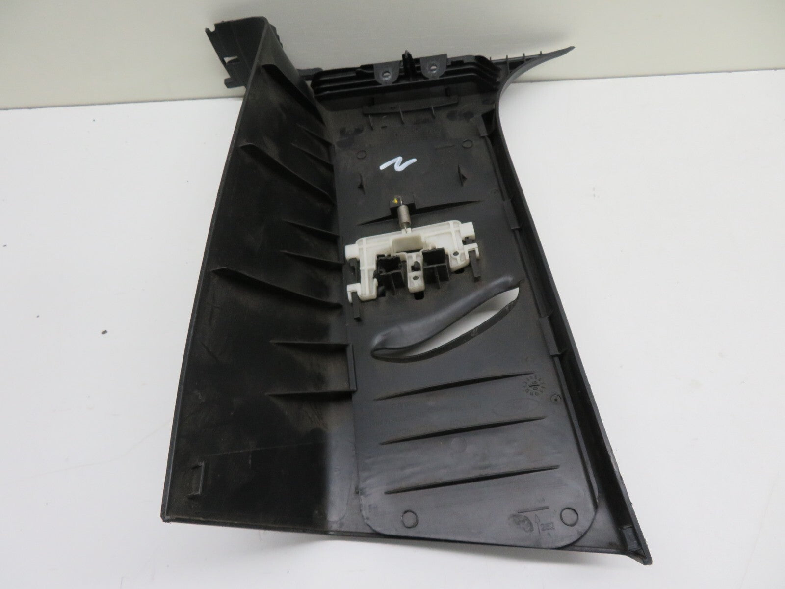 FORD FOCUS MK2 ST225 OS DRIVER B PILLAR TRIM 4M51-B24582-A 2006-2010 1654-2