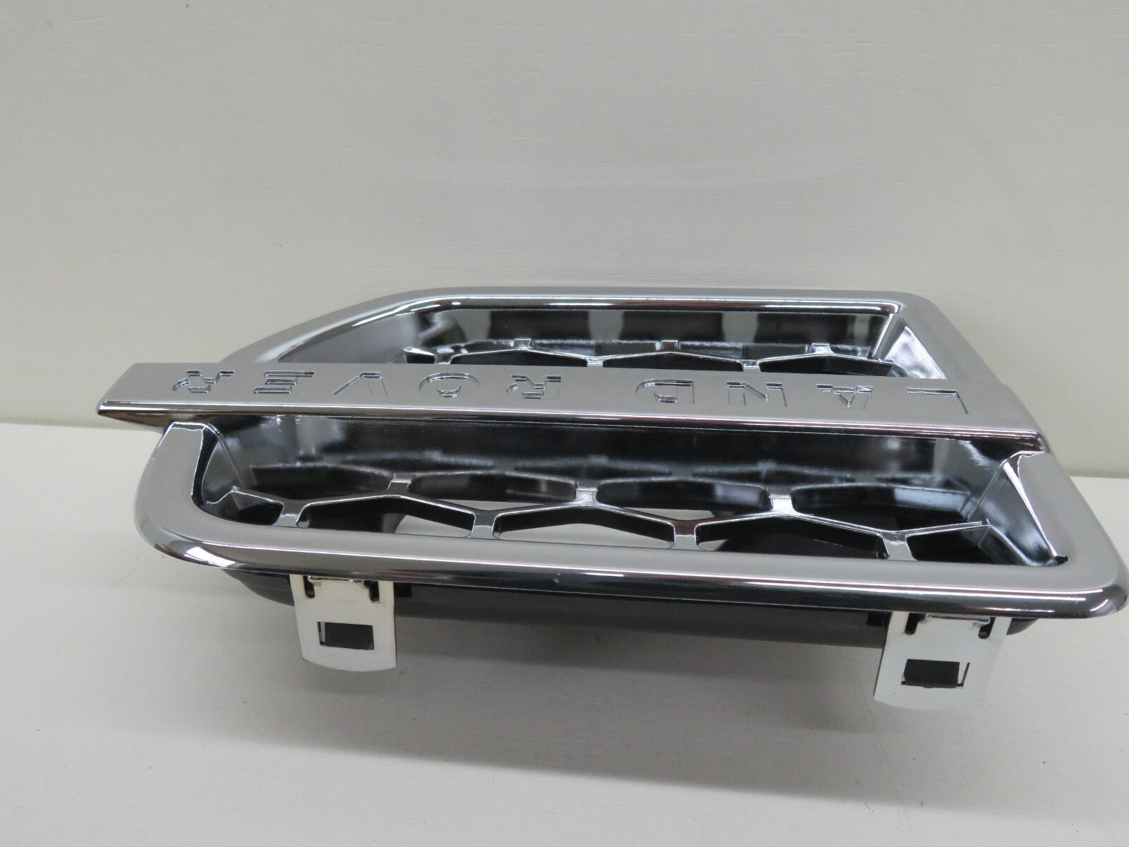 OS DRIVER FRONT GRILLE VENT FOR LAND ROVER DISCOVERY 2009-2018 L319