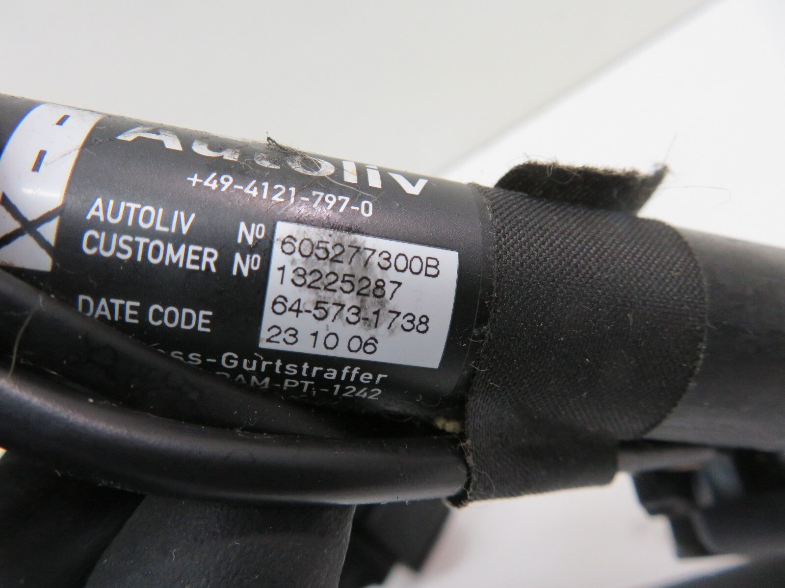 VAUXHALL CORSA D OSF DRIVER FRONT SEAT BELT TENSIONER 13225287 2006-2011 1700-9