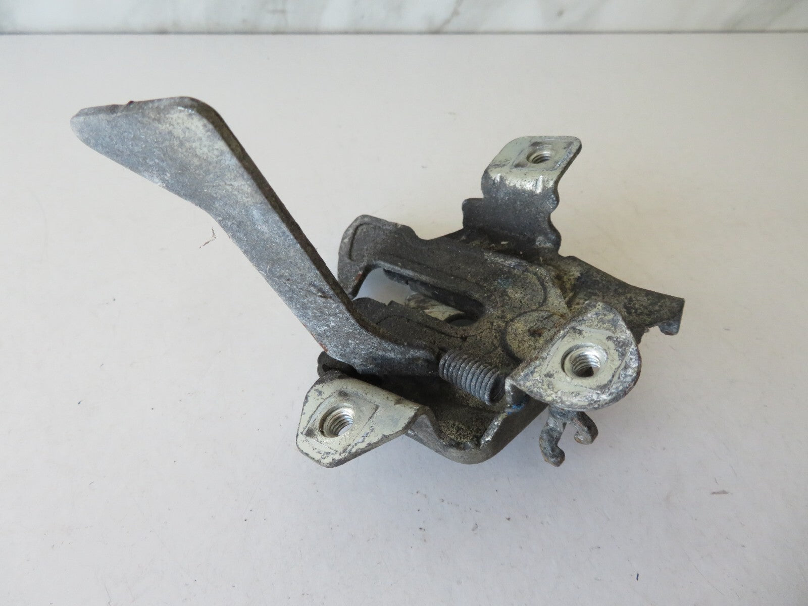 FORD KA 1.2 BONNET LOCK CATCH 2008-2016 AMS1522