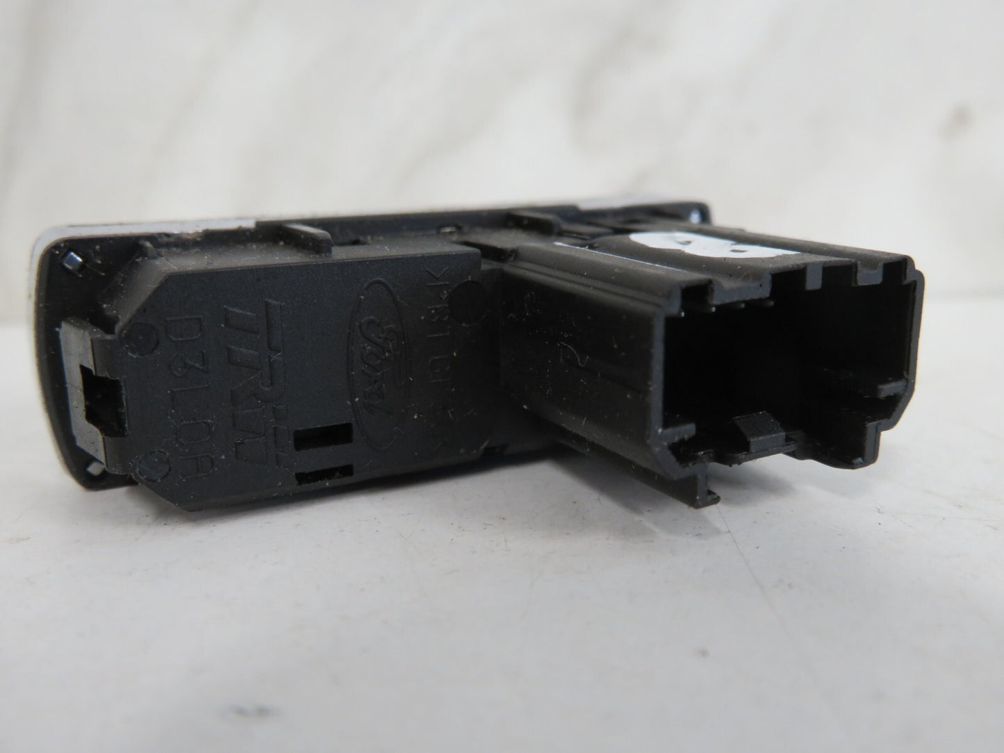 FORD GALAXY MK3 FRONT AND REAR WINDSCREEN DEMIST SWITCHES 2006-2010 A1110-18