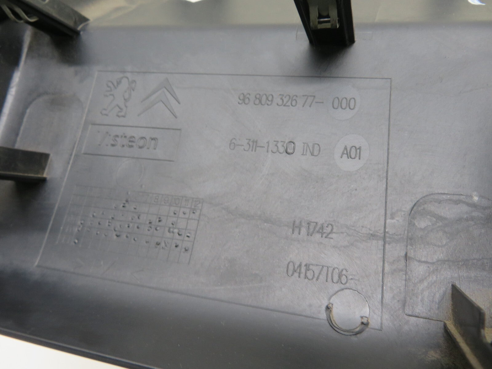 CITROEN BERLINGO MK2 OS DRIVER LOWER STEERING COLUMN TRIM 2008-2014 1747-1