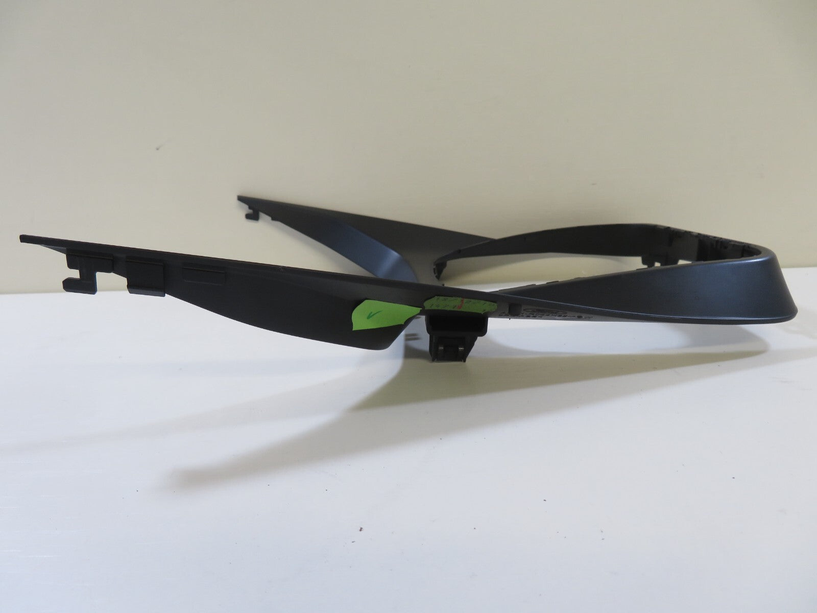 FORD C MAX GEAR STICK SURROUND TRIM AM51-R044H82-ADW 2011-2015 1518-12