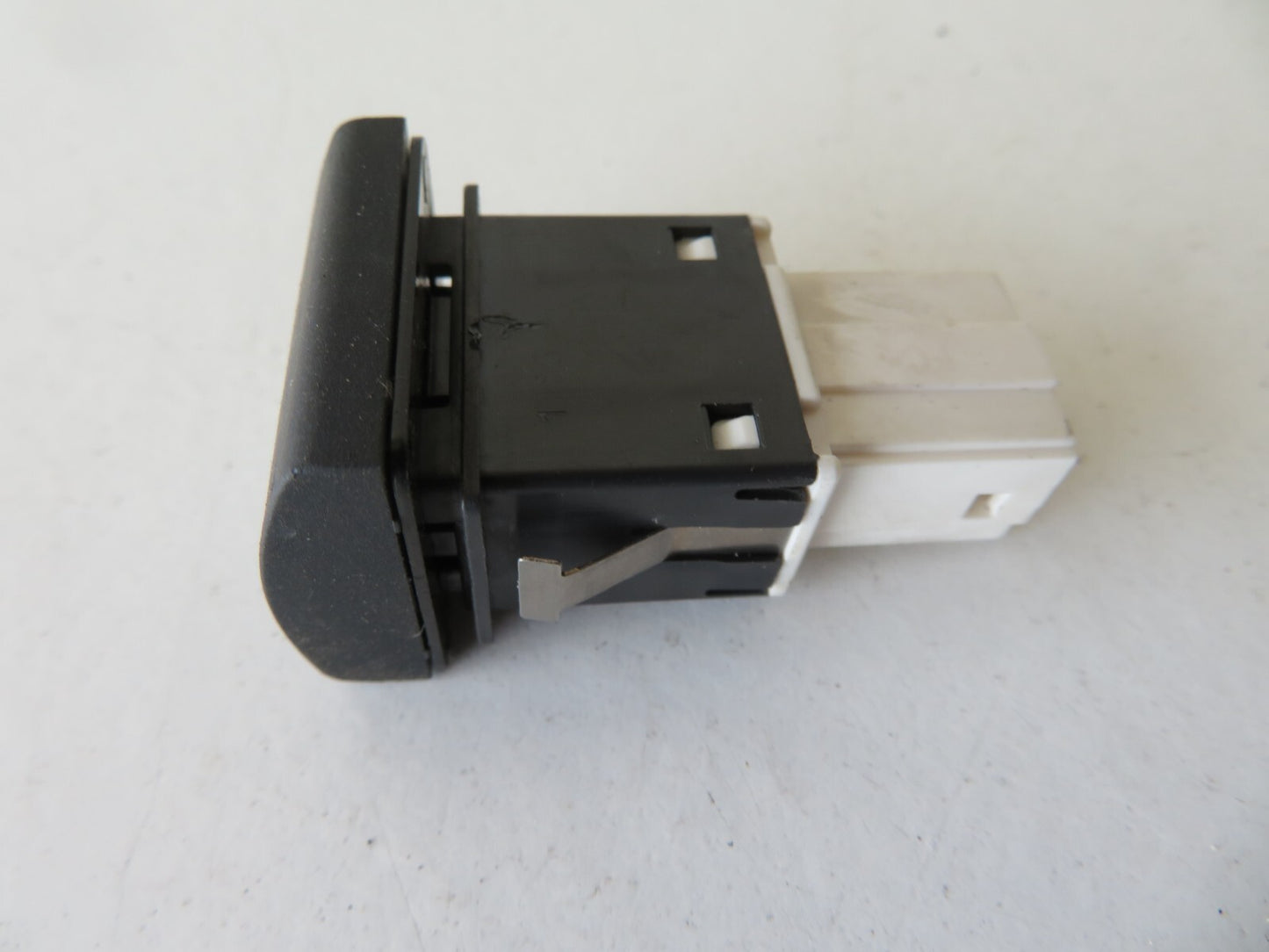 AUDI A3 8P ESP OFF SWITCH 8P0927134B 2003-2008 AMS1417