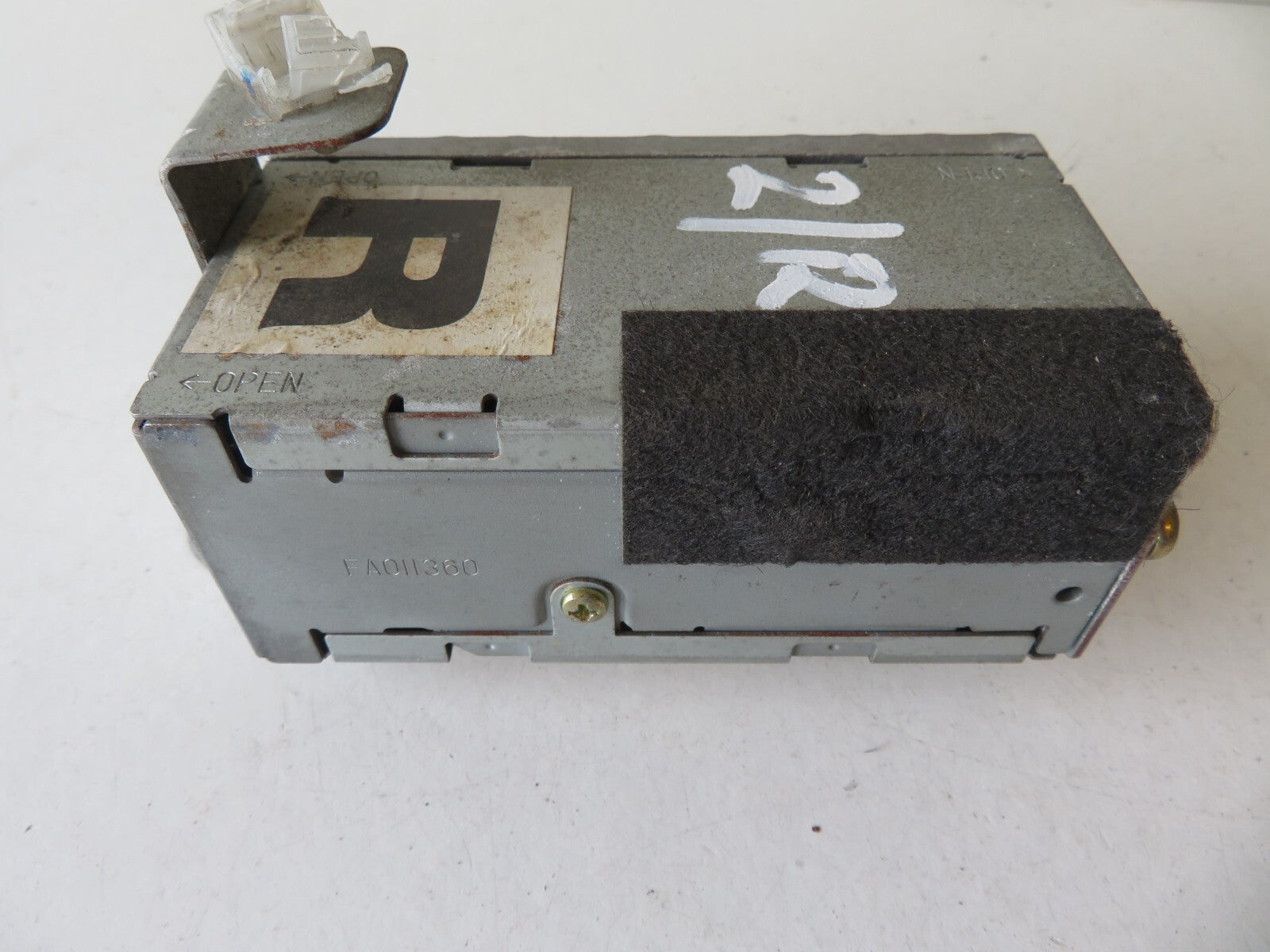 TOYOTA MR2 MK2 DRIVER SIDE SUBWOOFER AMPLIFIER 86280-17070 90-00 AS4 SA-2