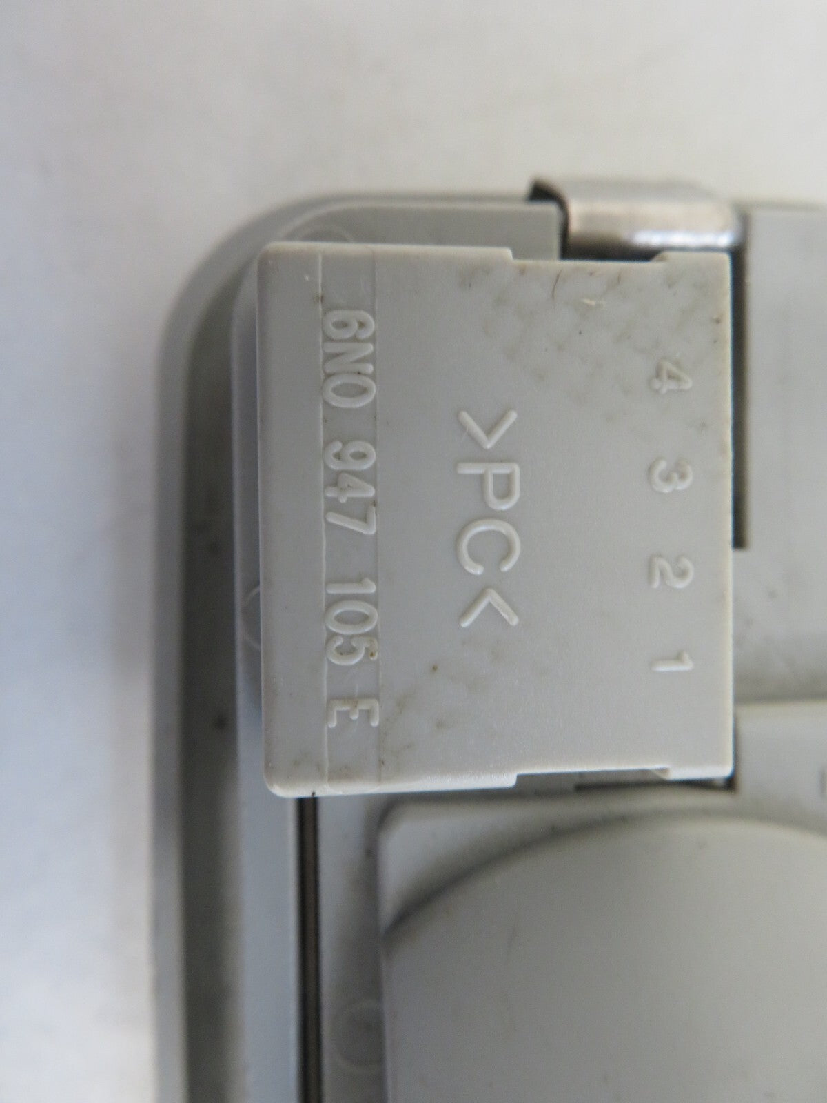 VOLKSWAGEN VW POLO INTERIOR ROOF LIGHT 6N0947105E 1994-1999 MIX1546-8