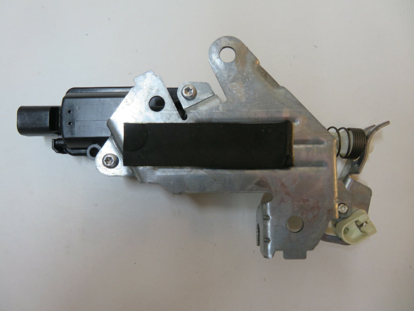 FORD FIESTA MK6 PRE FACELIFT TAILGATE BOOT LOCK ACTUATOR 2S6T-432A98-AE 02-2007 