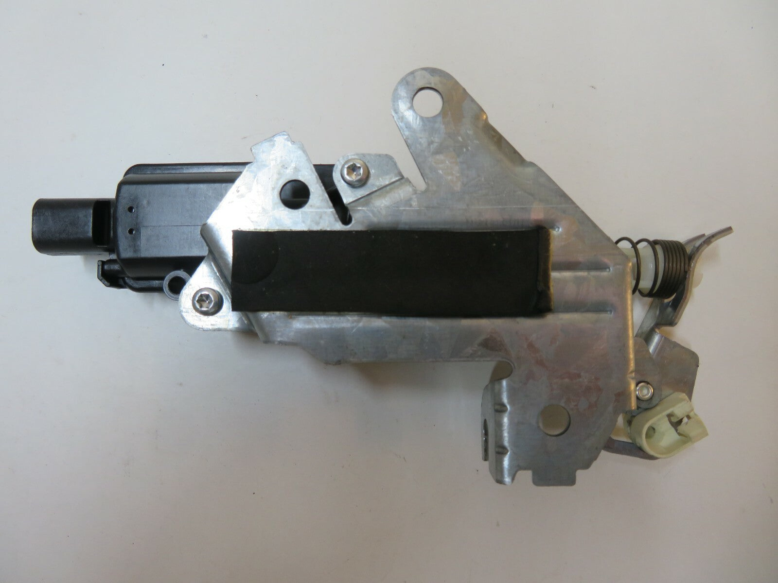 FORD FIESTA MK6 PRE FACELIFT TAILGATE BOOT LOCK ACTUATOR 2S6T-432A98-AE 02-2007 