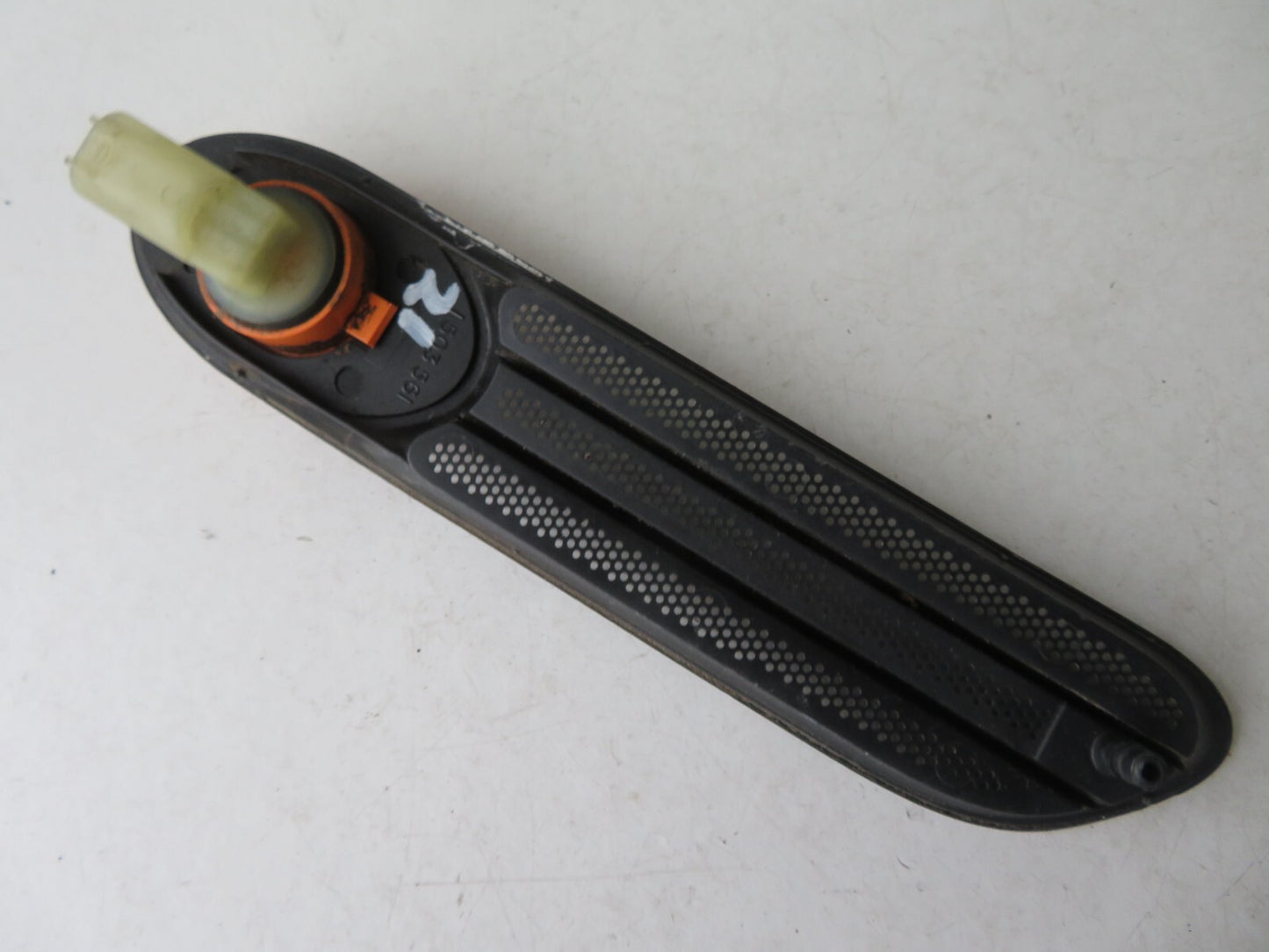 BMW MINI COOPER R50 OS DRIVER INDICATOR LIGHT GRILL 2000-2006 A0925-21