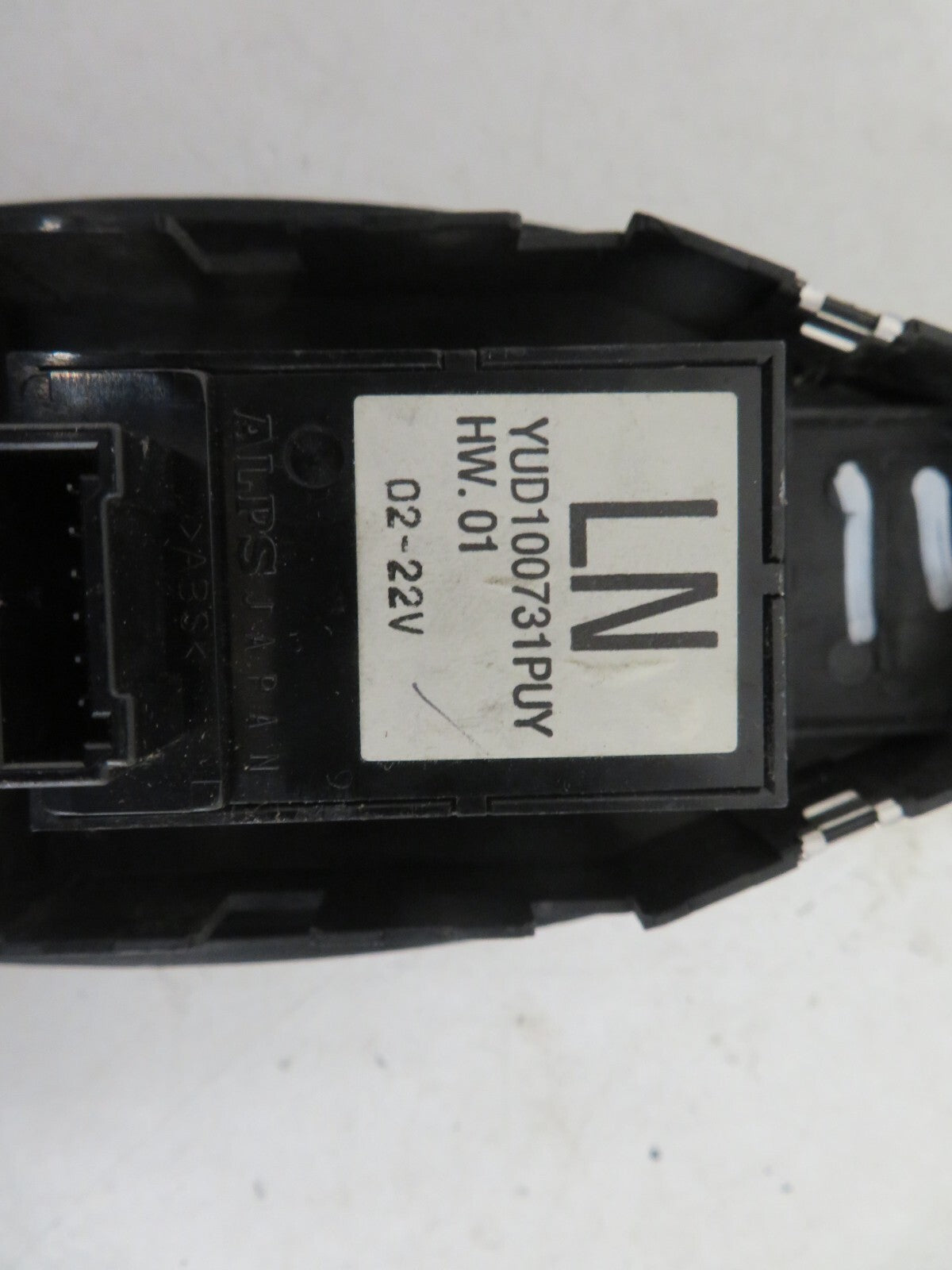 ROVER 75 NS PASSENGER WINDOW SWITCH YUD100731PUY 1999-2004 MIX1644-11