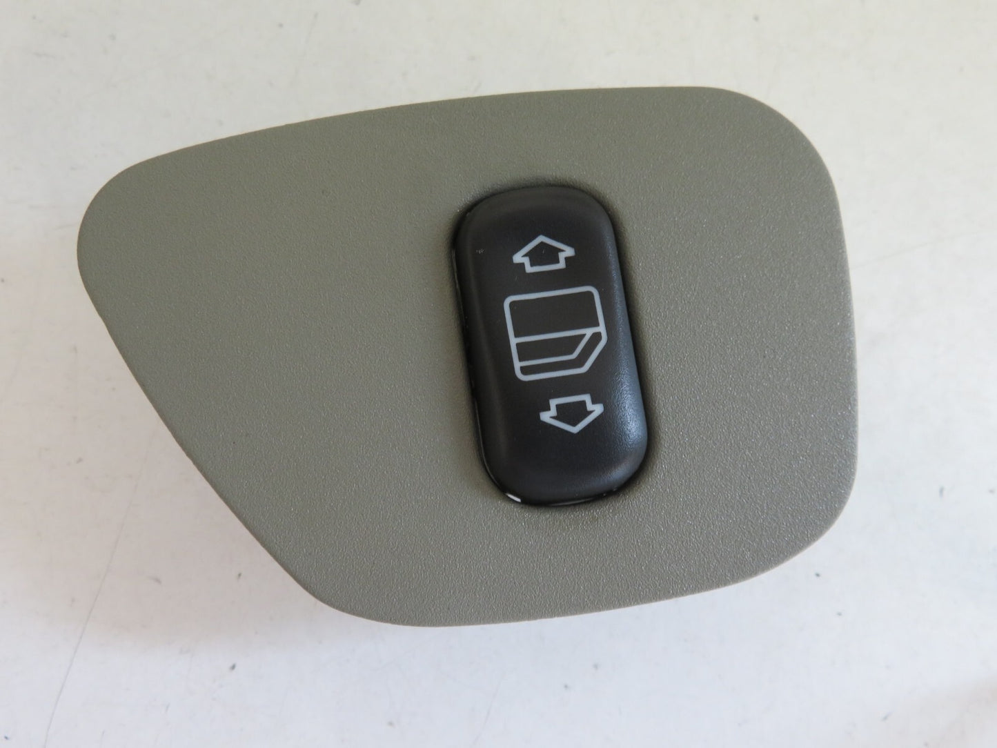 MERCEDES E CLASS W210 REAR WINDOW SWITCH 1995-2002 1129-13