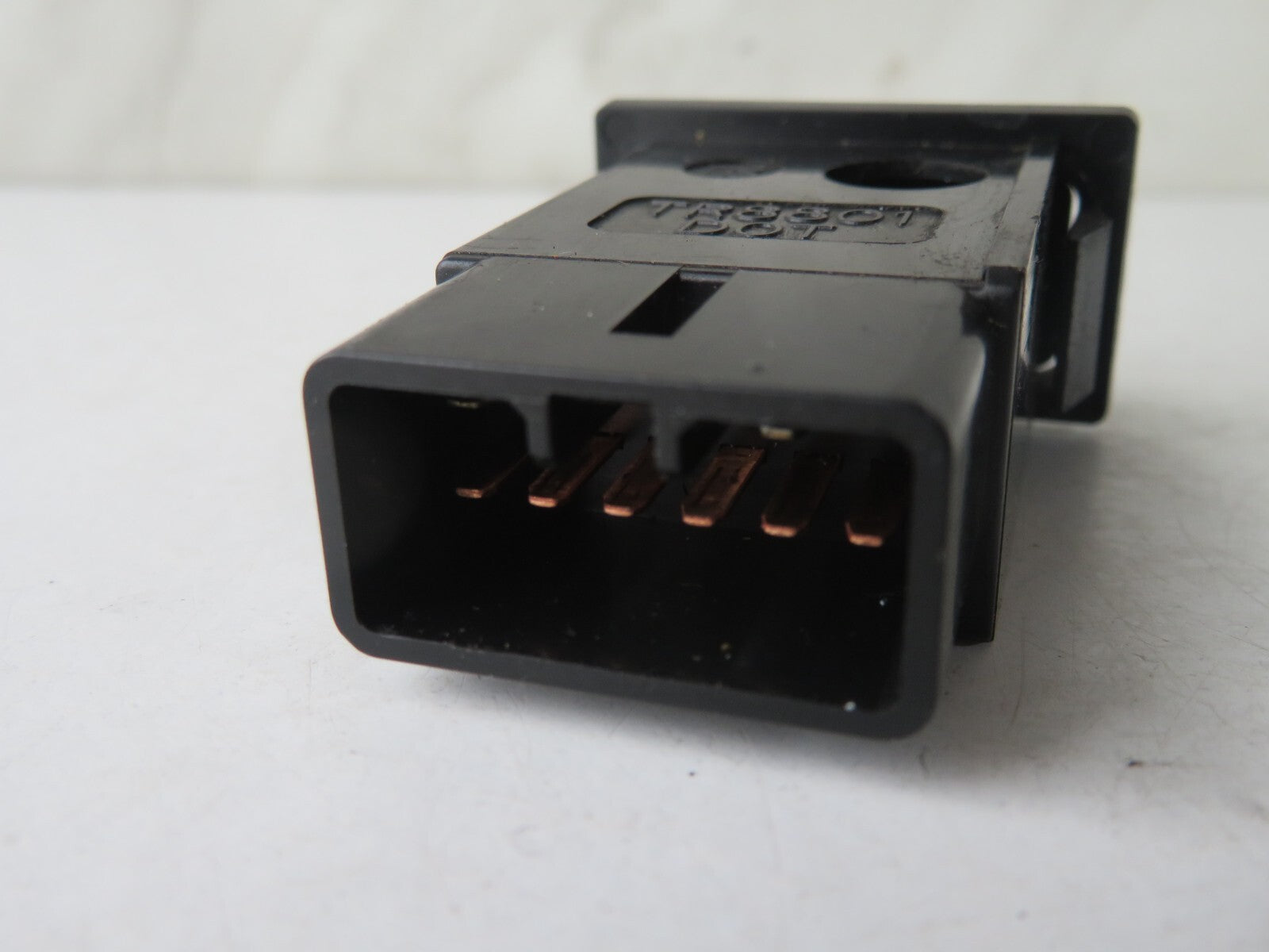 TOYOTA RAV 4 HAZARD SWITCH 1995-2000 A1437-5