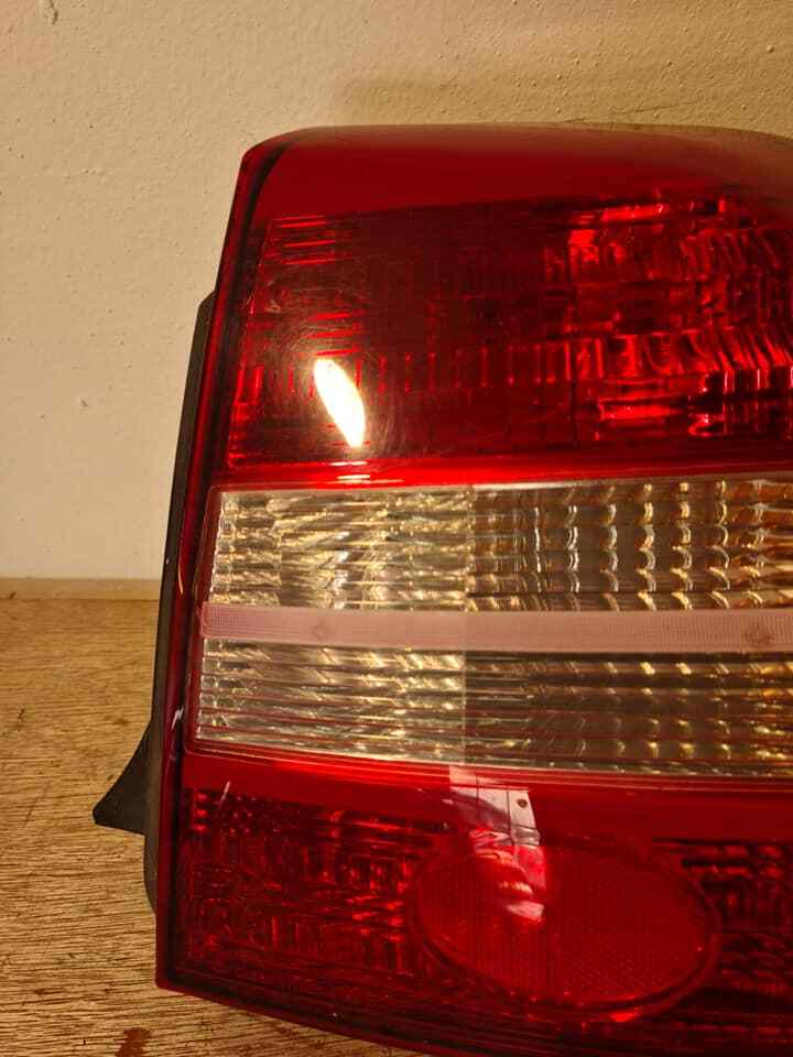 KIA SHUMA OS REAR TAIL LIGHT 96-03