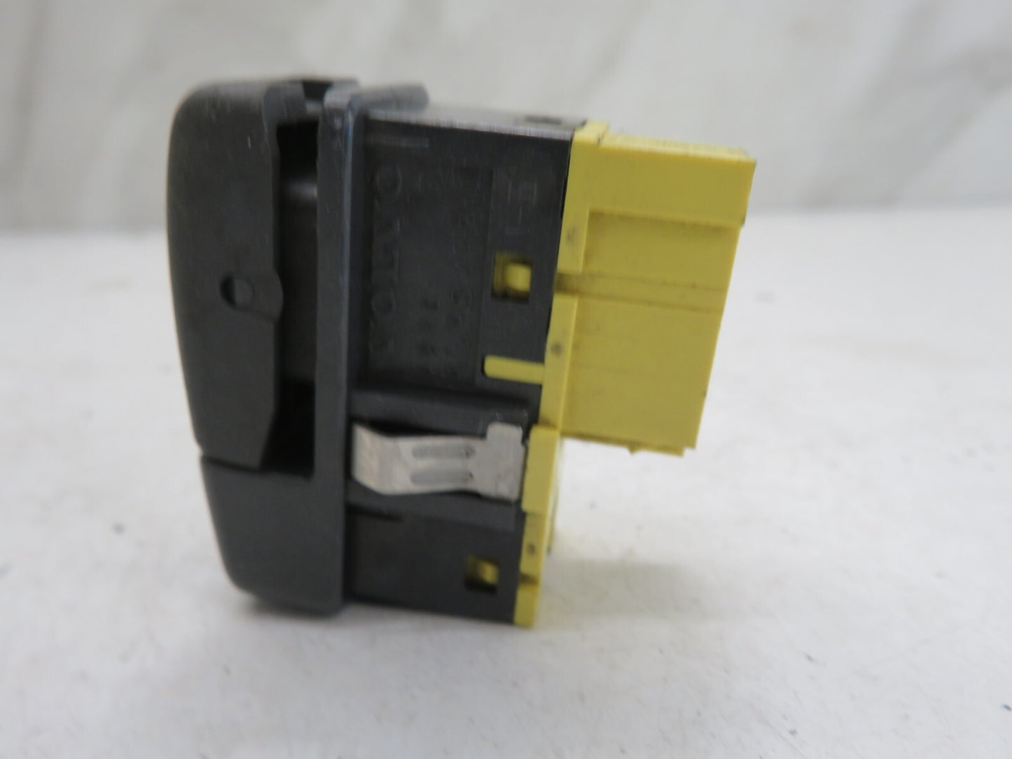 VOLVO V70 FRONT FOG LIGHT SWITCH 9162961 1996-2000 MIX1550-14