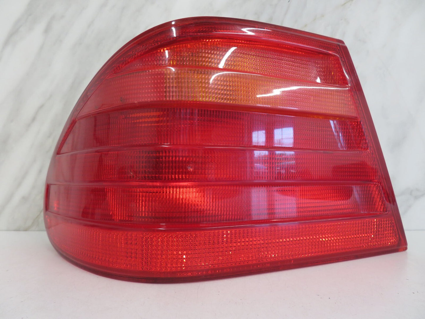 MERCEDES E CLASS W210 NS PASSENGER REAR TAIL LIGHT 1995-2002 1129-11