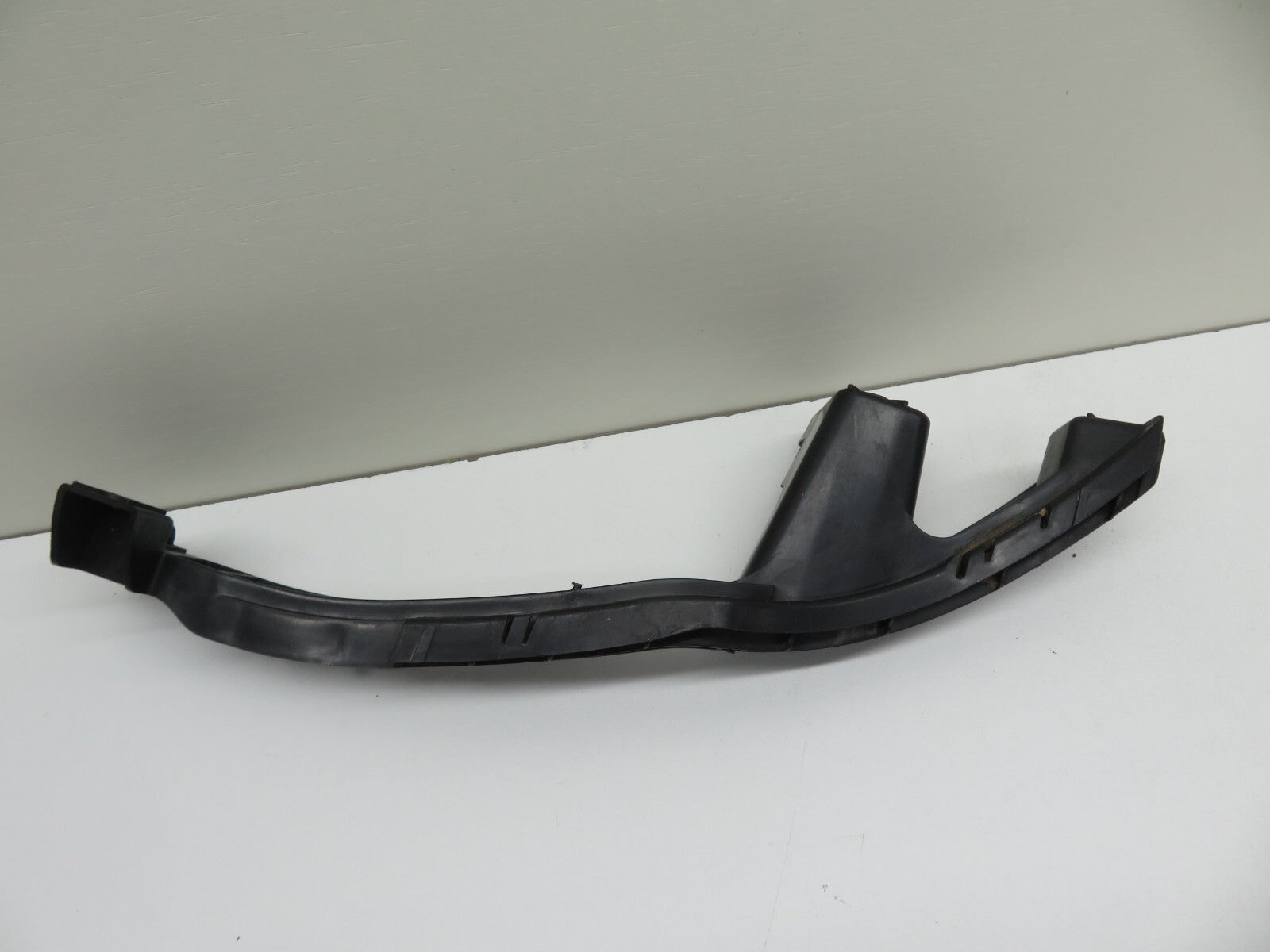 VOLKSWAGEN VW EOS NS PASSENGER SIDE BUMPER GUIDE 1Q0807889 2006-2010 1701-2