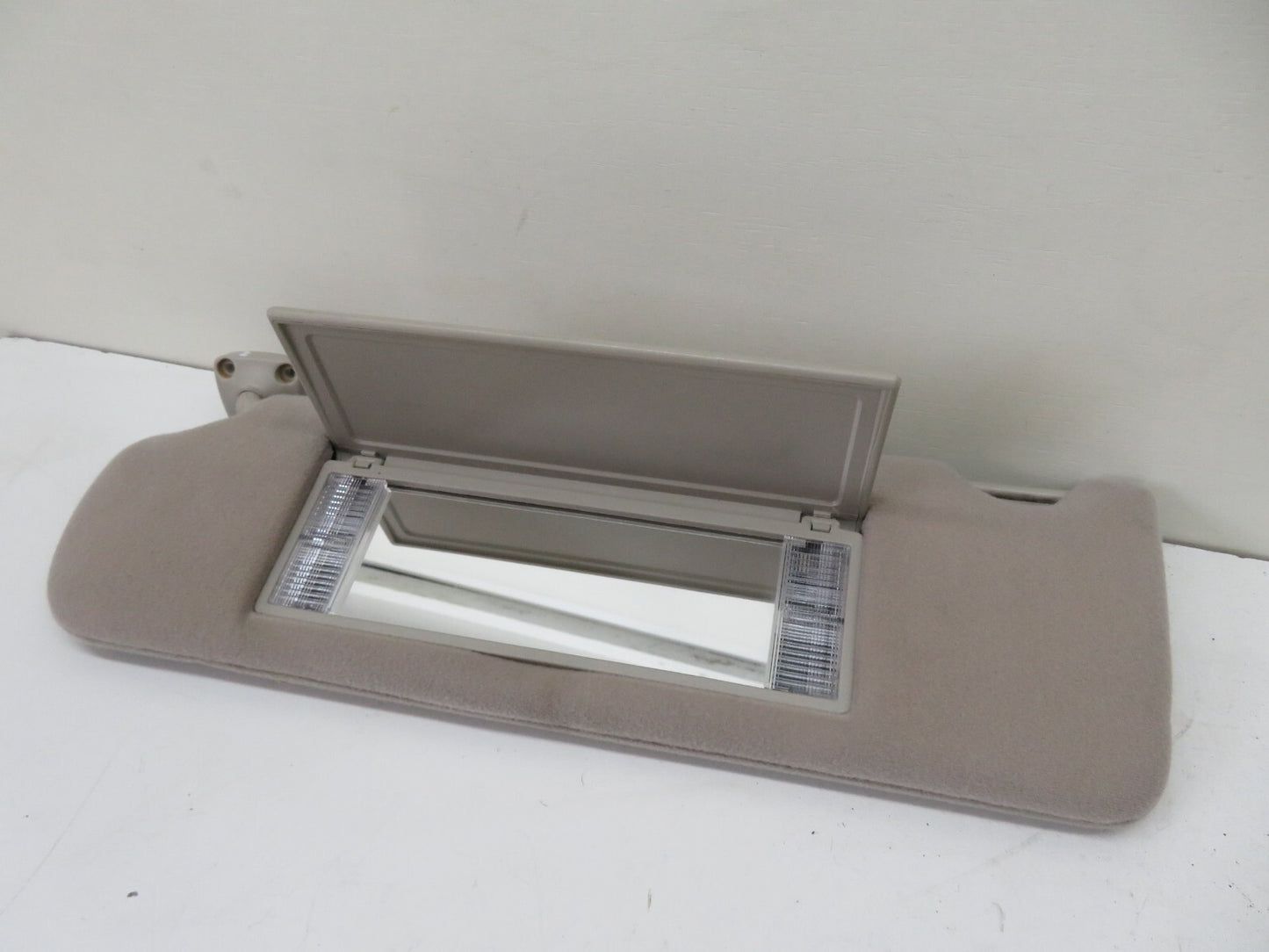 JAGUAR XJR NS PASSENGER SUN VISOR 1994-2001 1800-1