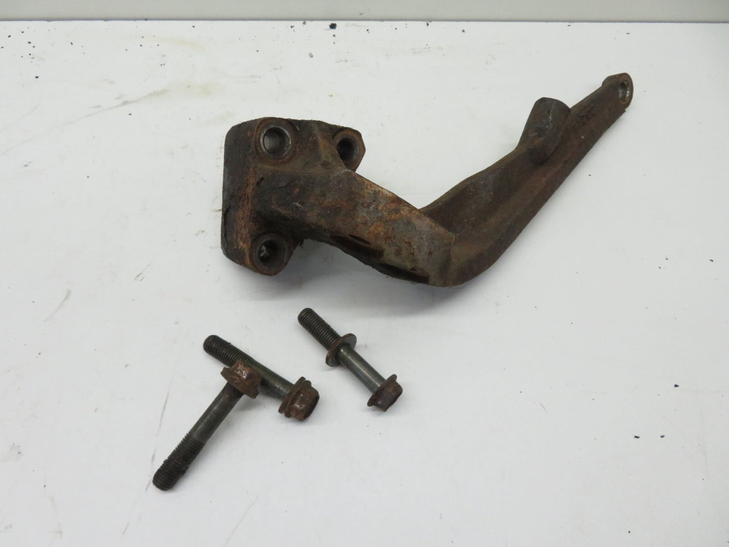 TOYOTA MR2 MK2 3SGTE REV 1-2 TURBO ENGINE BRACKET 1989-1993 REF1715