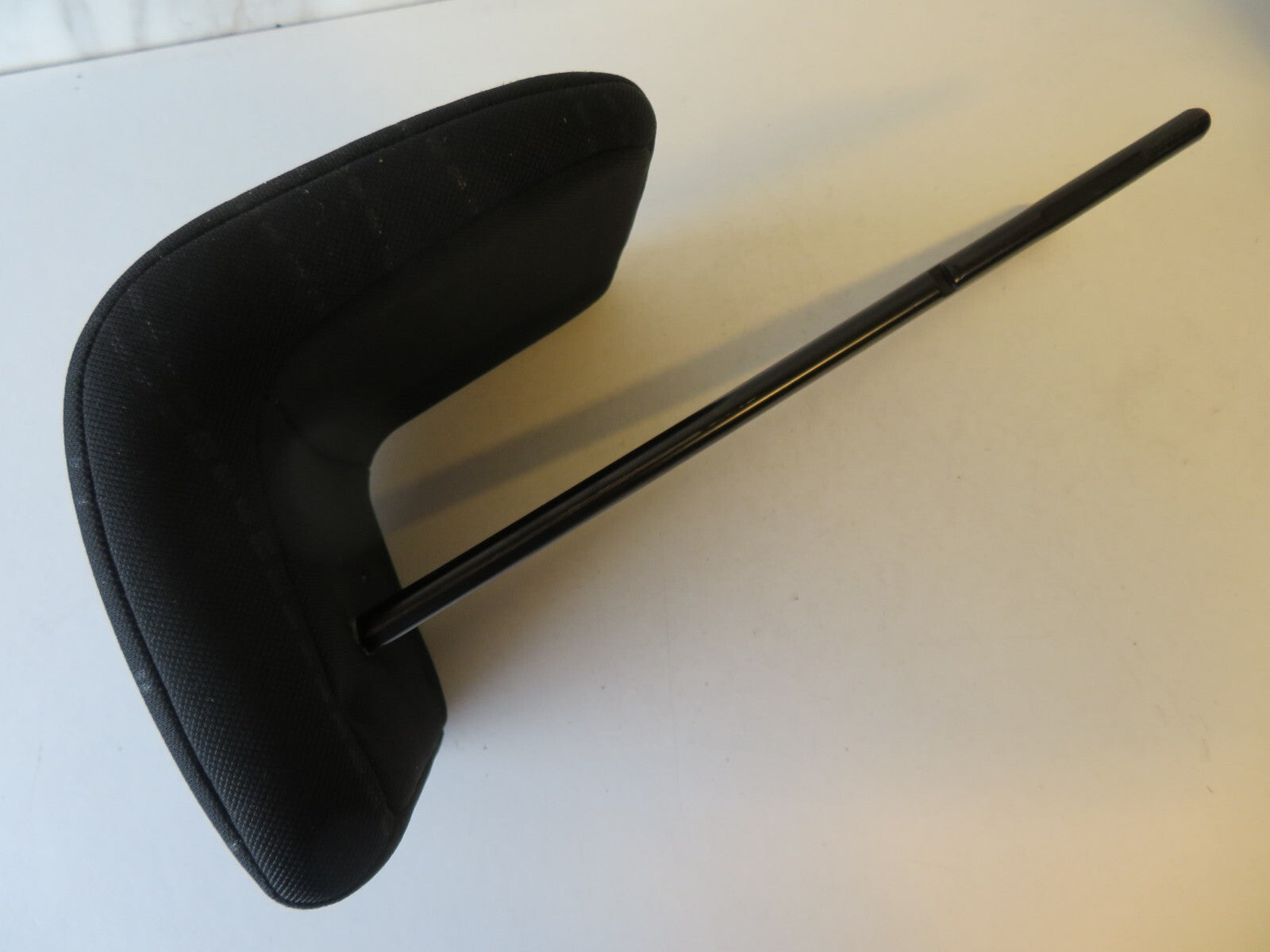 TOYOTA YARIS MK2 REAR MIDDLE CLOTH HEAD REST 2005-2011 AMS1445