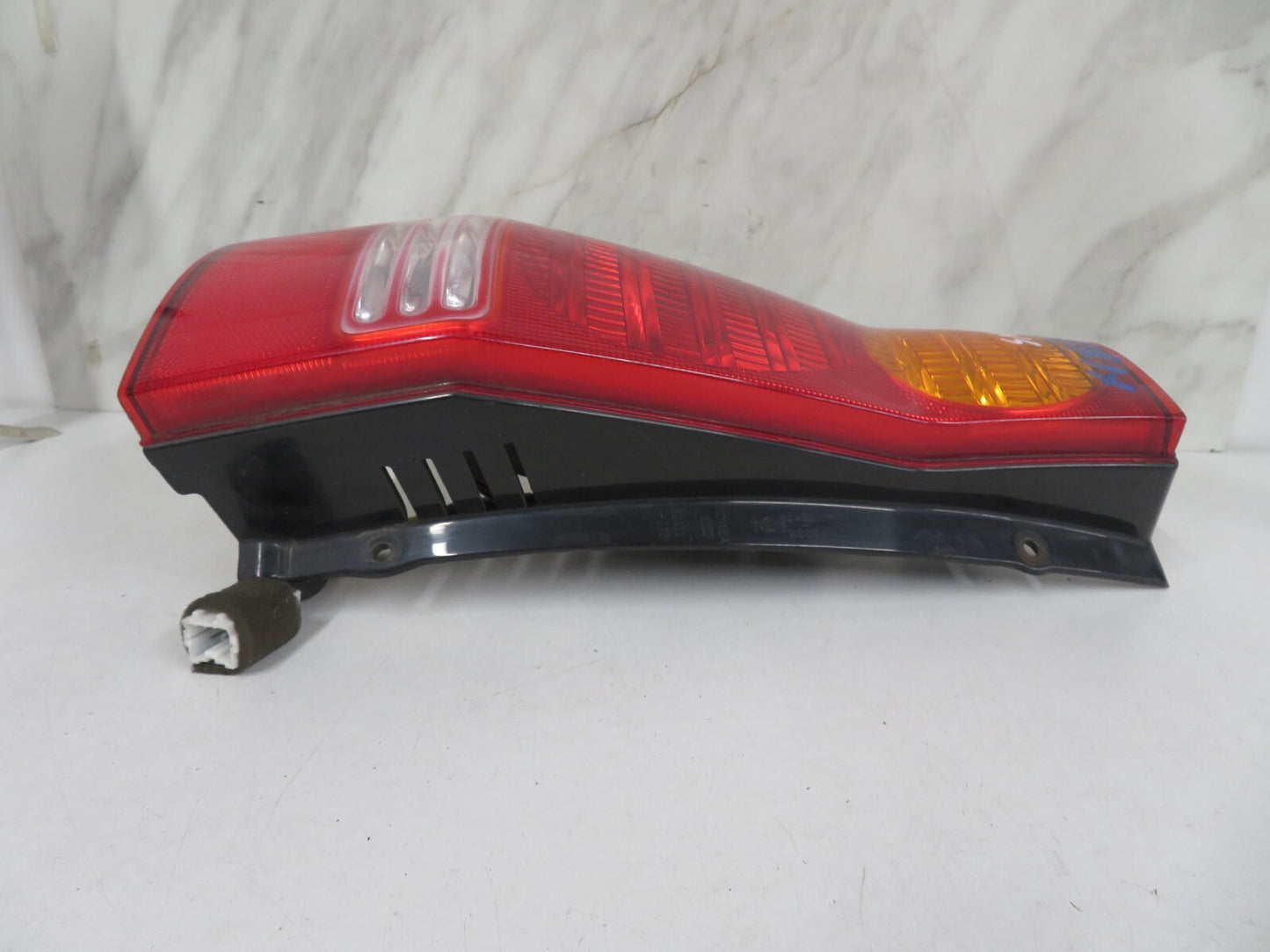 HYUNDAI MATRIX NS PASSENGER REAR TAIL LIGHT 2001-2005 BK