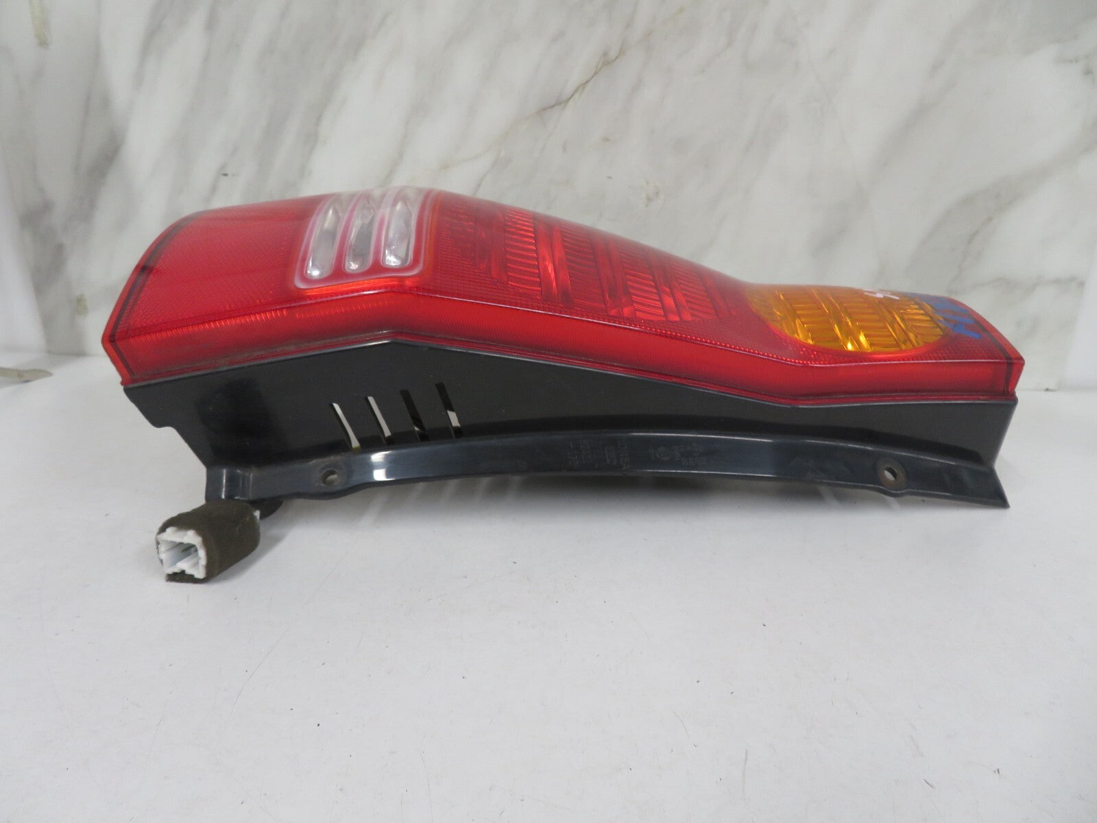HYUNDAI MATRIX NS PASSENGER REAR TAIL LIGHT 2001-2005 BK