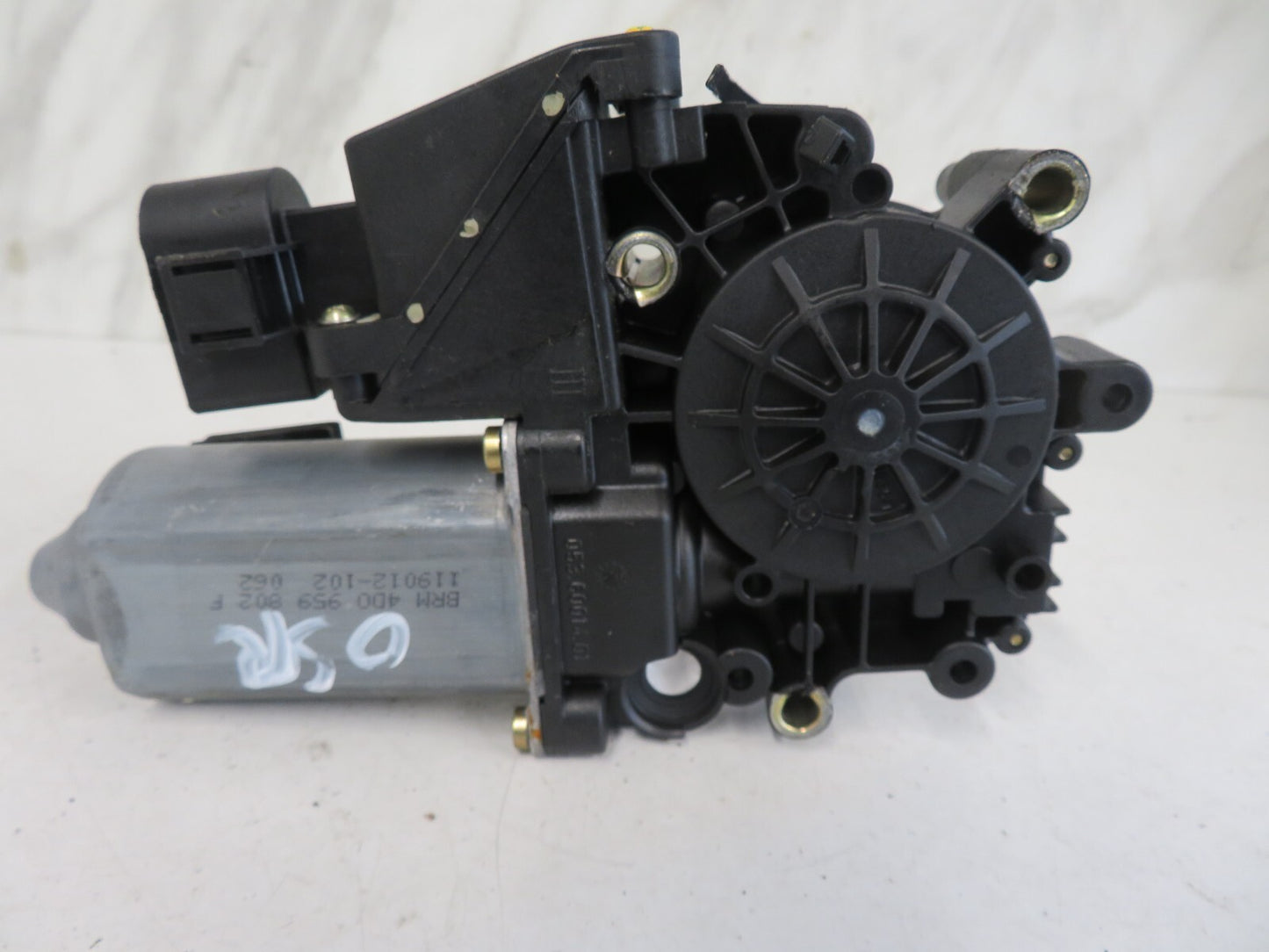 AUDI A8 D2 OSR WINDOW MOTOR 119023-113 1998-2002 1636-10