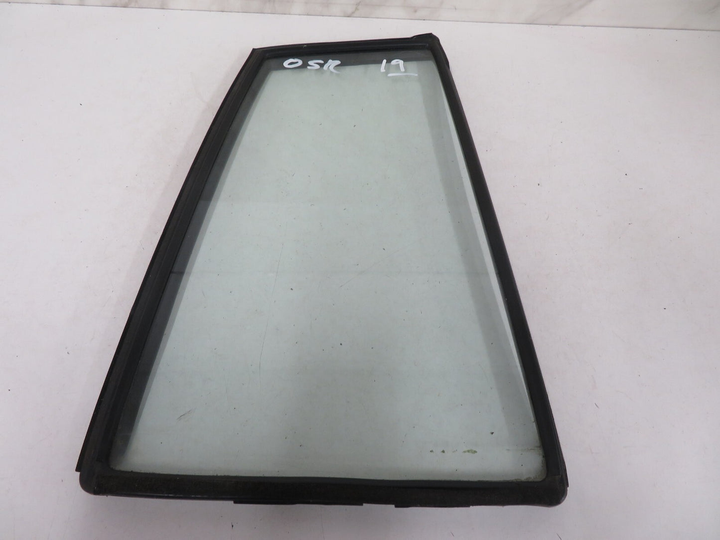 DAIHATSU CHARADE OSR WINDOW GLASS 2003-2006 1424-19